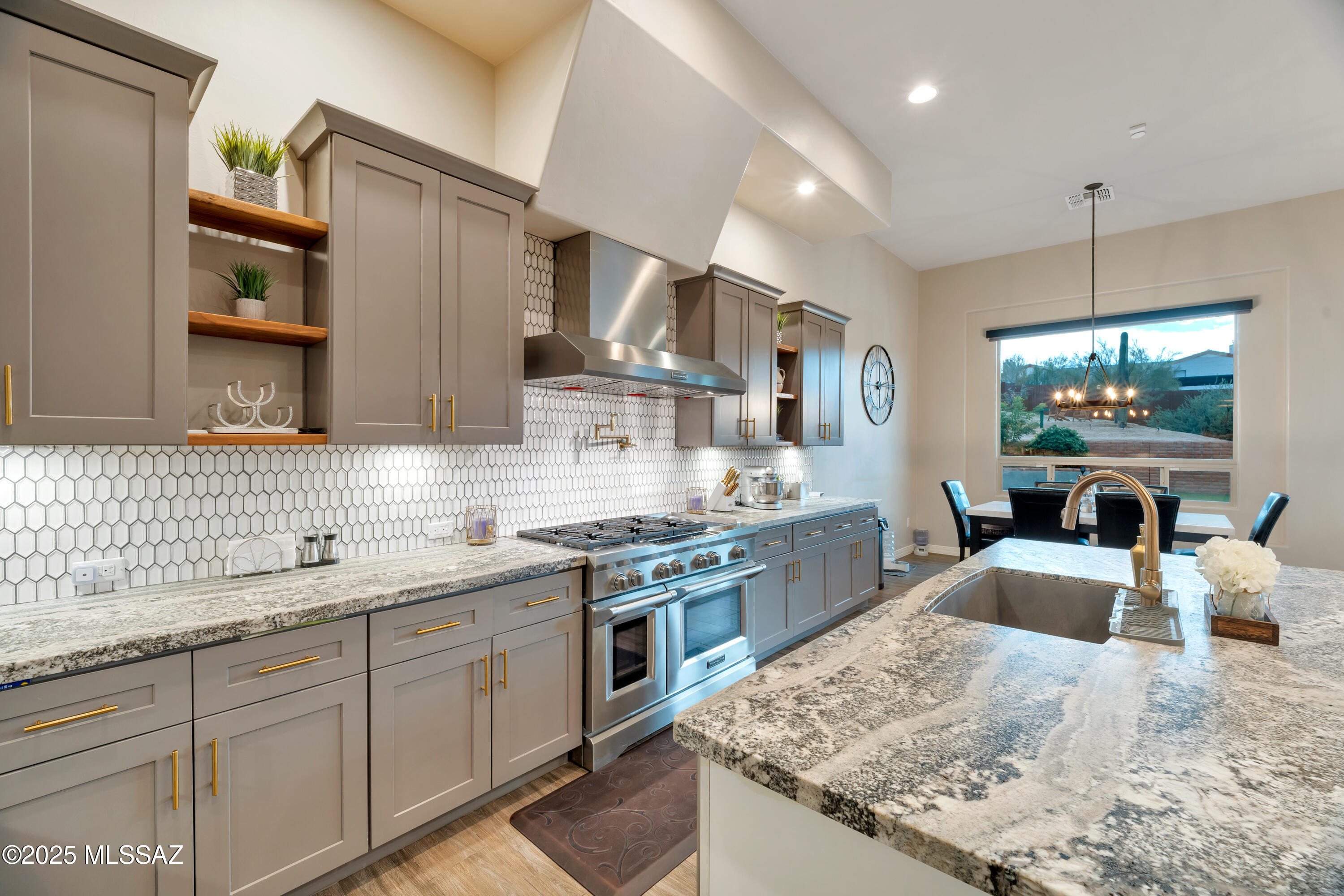 Tucson, Arizona, 85742, United States, 4 Bedrooms Bedrooms, ,4 BathroomsBathrooms,Residential,For Sale,2003188