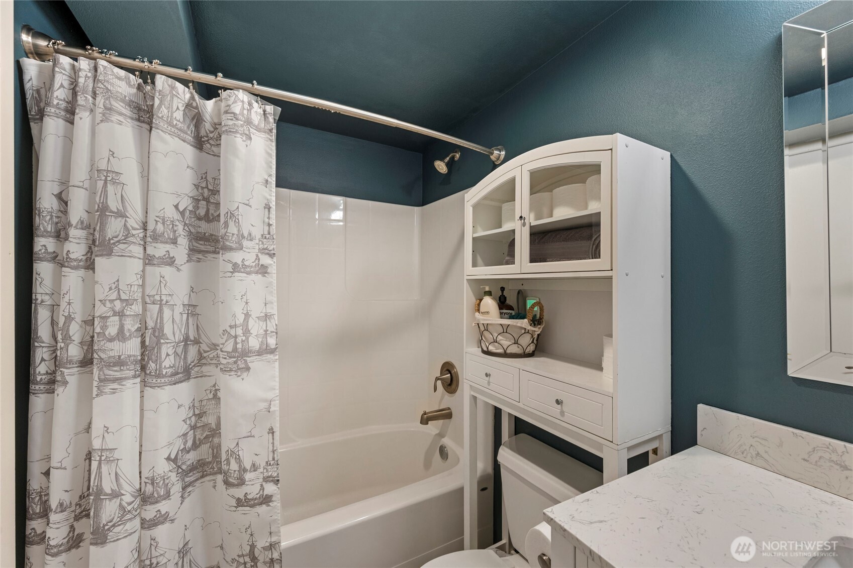 Burien, Washington, 98166, United States, 3 Bedrooms Bedrooms, ,2 BathroomsBathrooms,Residential,For Sale,1895408
