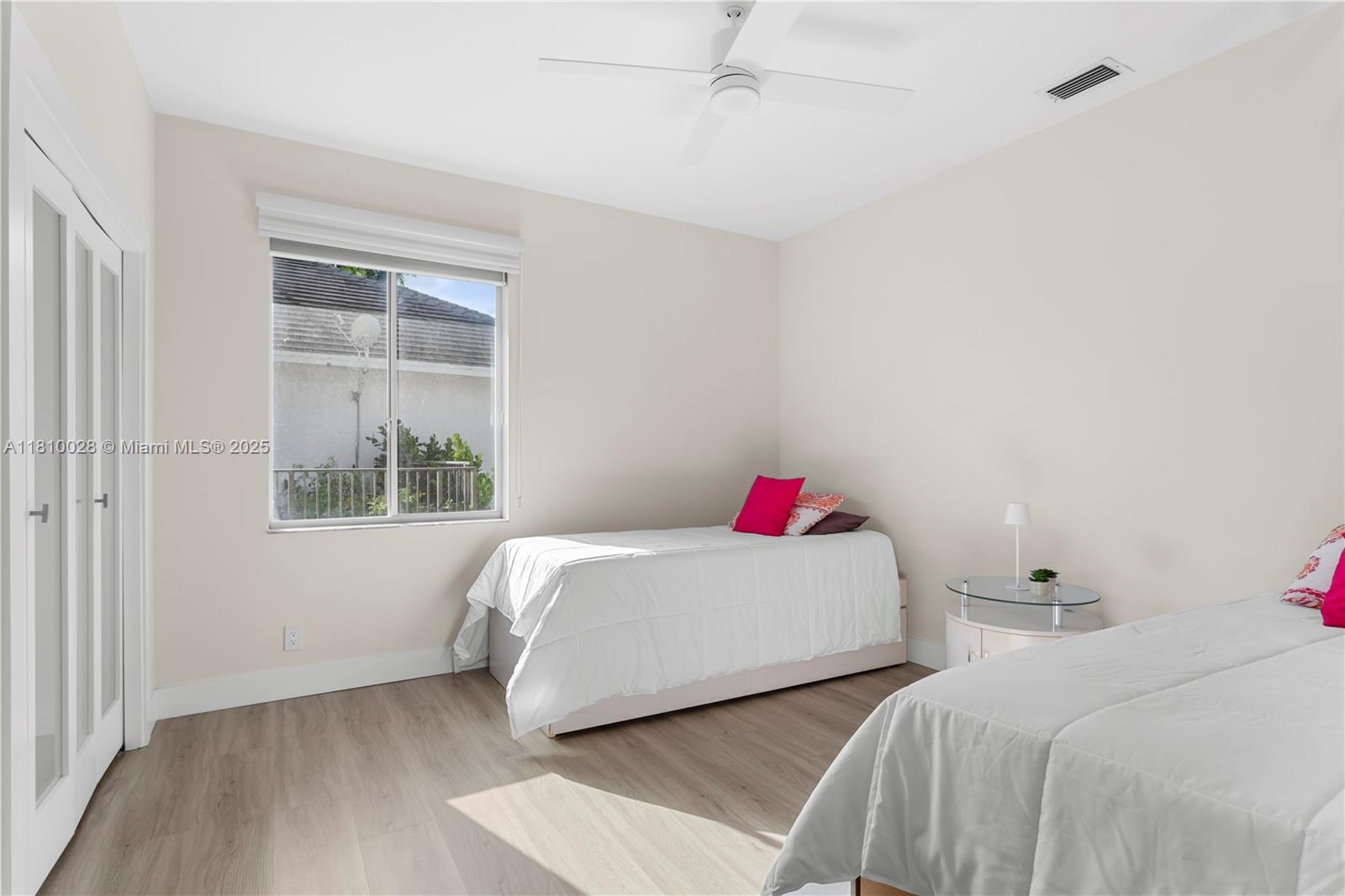 Weston, Florida, 33327, United States, 5 Bedrooms Bedrooms, ,5 BathroomsBathrooms,Residential,For Sale,1837536