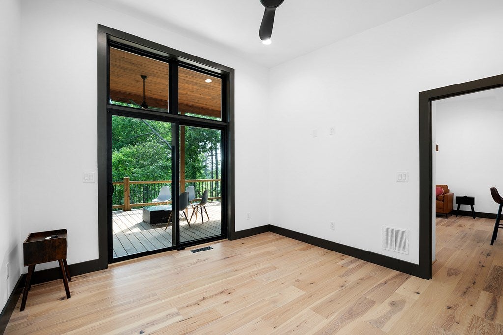 Ellijay, Georgia, 30540, United States, 3 Bedrooms Bedrooms, ,3 BathroomsBathrooms,Residential,For Sale,1840350