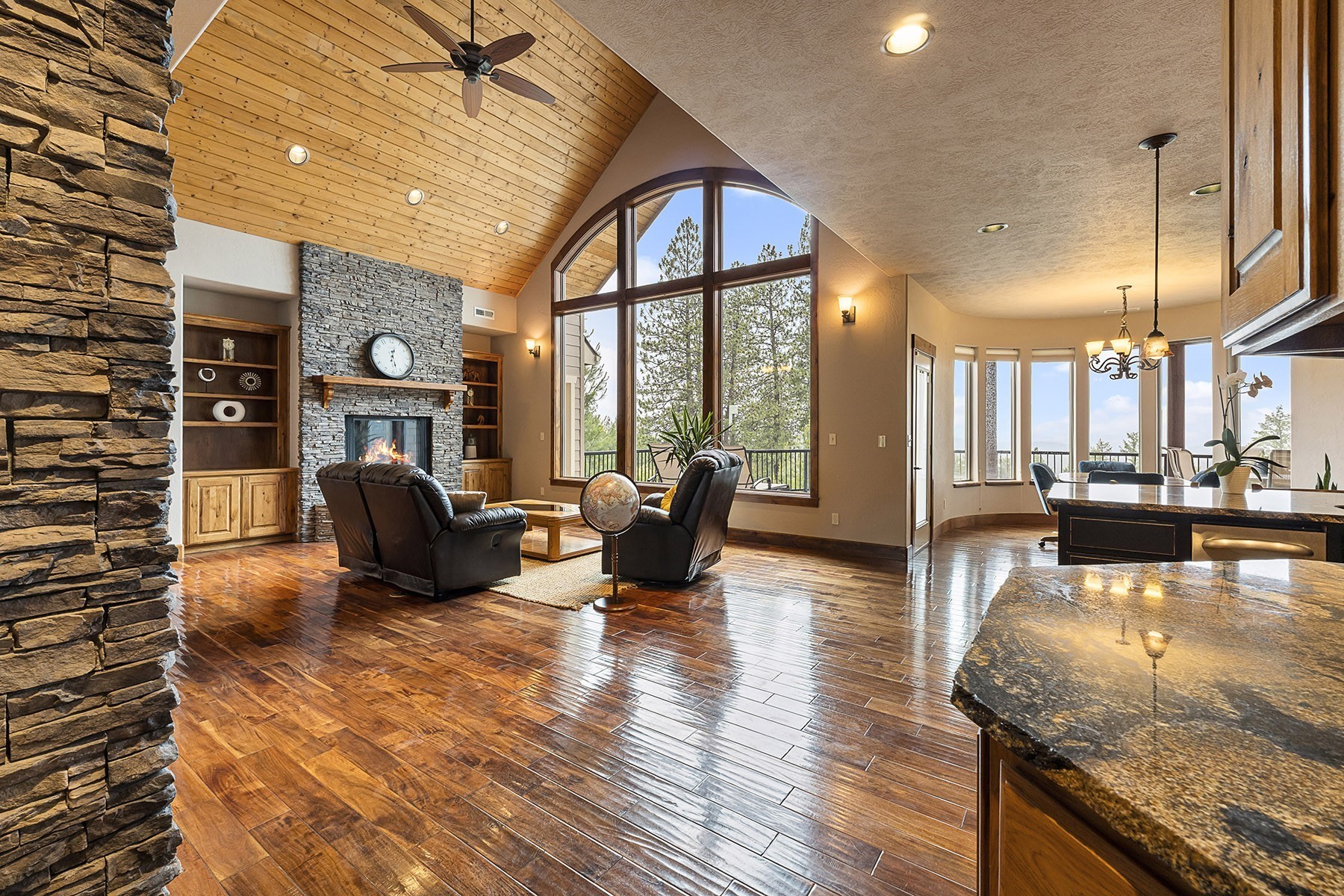  Luxury Living and Panoramic Views - 物件實景