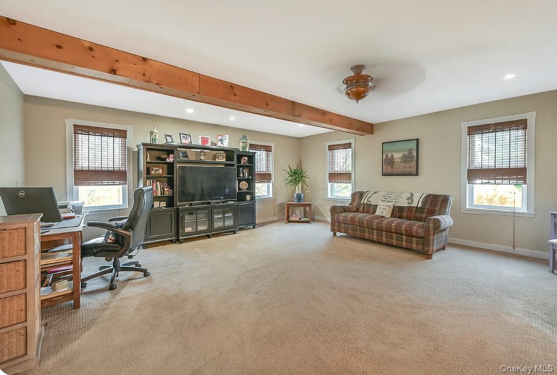 Wading River, New York, 11792, United States, 4 Bedrooms Bedrooms, ,3 BathroomsBathrooms,Residential,For Sale,2002958