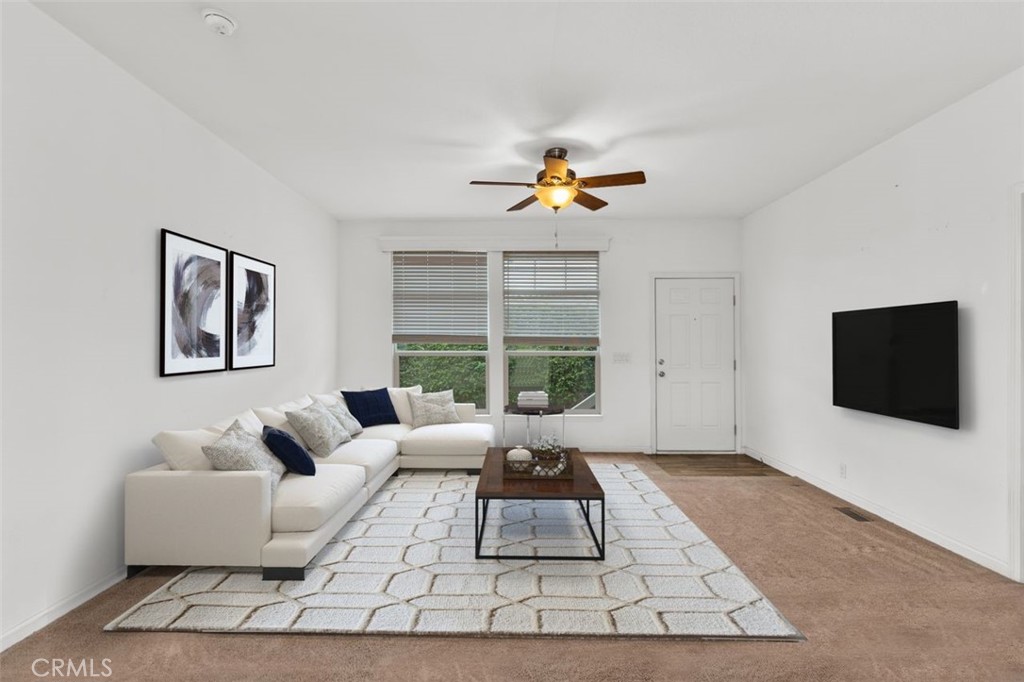 Long Beach, California, 90810, United States, 3 Bedrooms Bedrooms, ,2 BathroomsBathrooms,Residential,For Sale,1828564