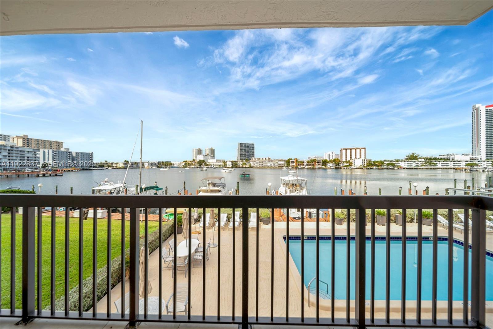 Hallandale Beach, Florida, 33009, United States, 2 Bedrooms Bedrooms, ,2 BathroomsBathrooms,Residential,For Sale,2001763