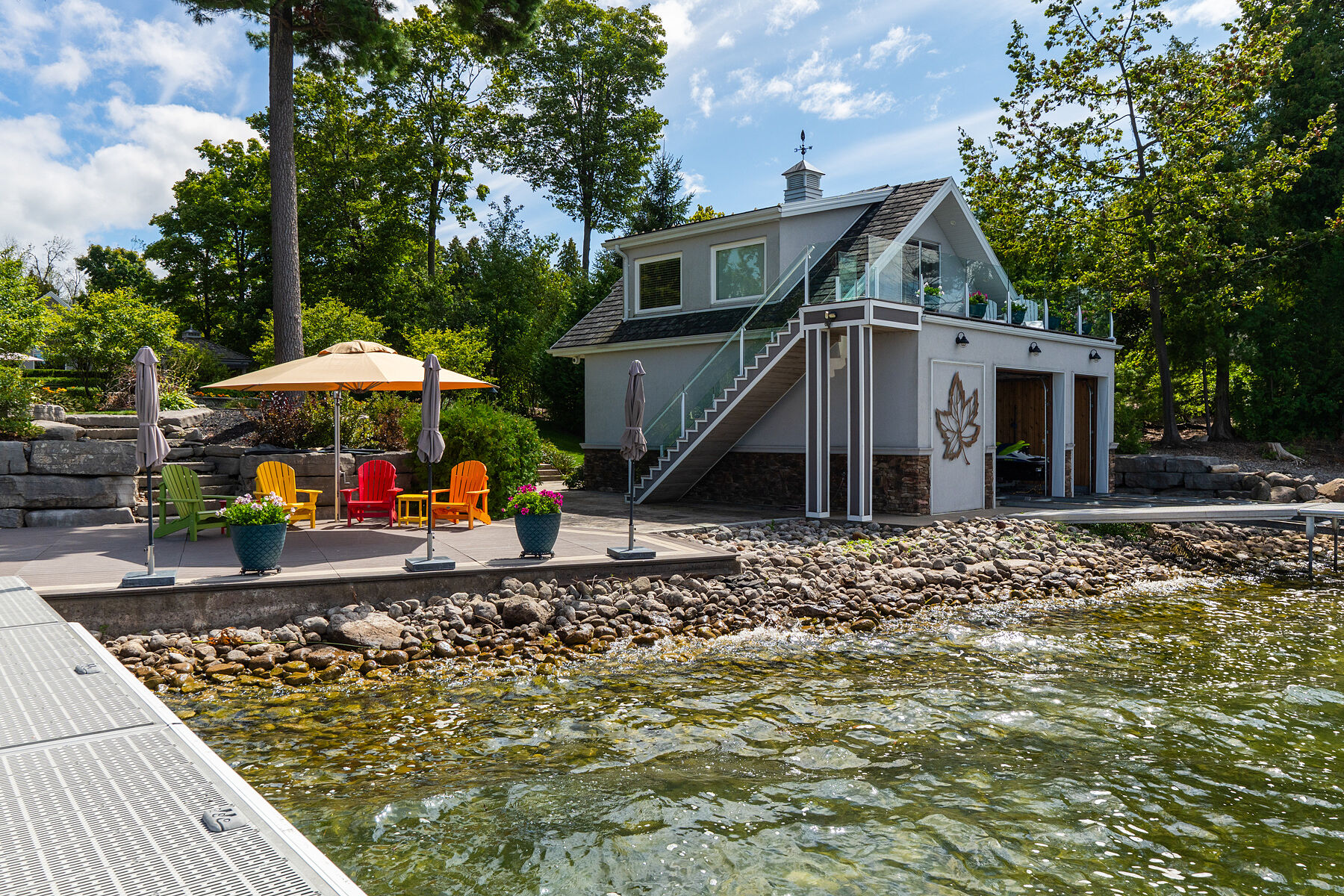  Custom Waterfront Estate - 物件實景