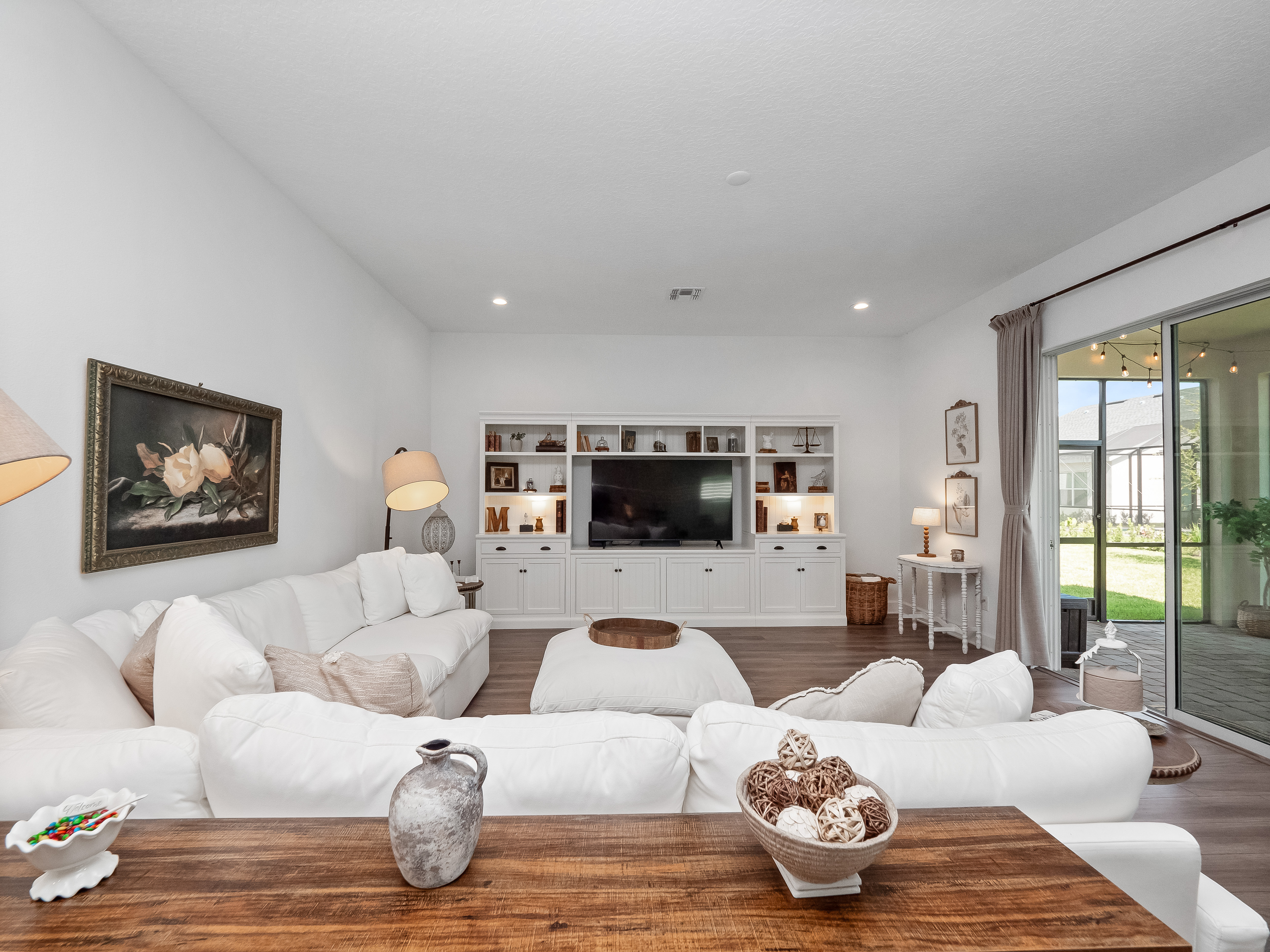 Winter Garden, Florida, 34787, United States, 5 Bedrooms Bedrooms, ,5 BathroomsBathrooms,Residential,For Sale,1914233