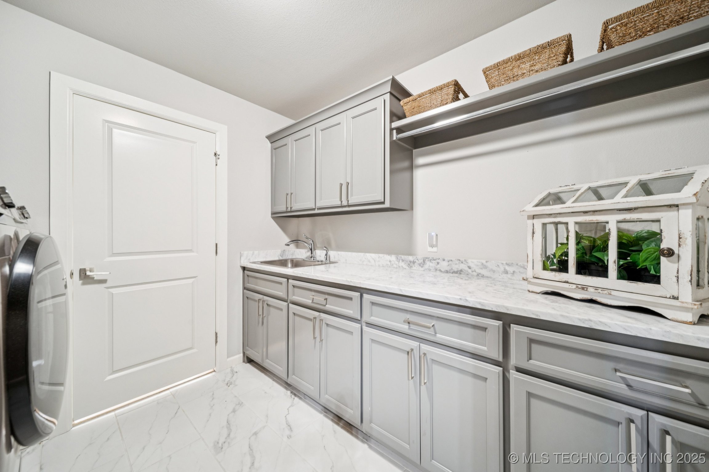 Owasso, Oklahoma, 74055, United States, 4 Bedrooms Bedrooms, ,4 BathroomsBathrooms,Residential,For Sale,1964106