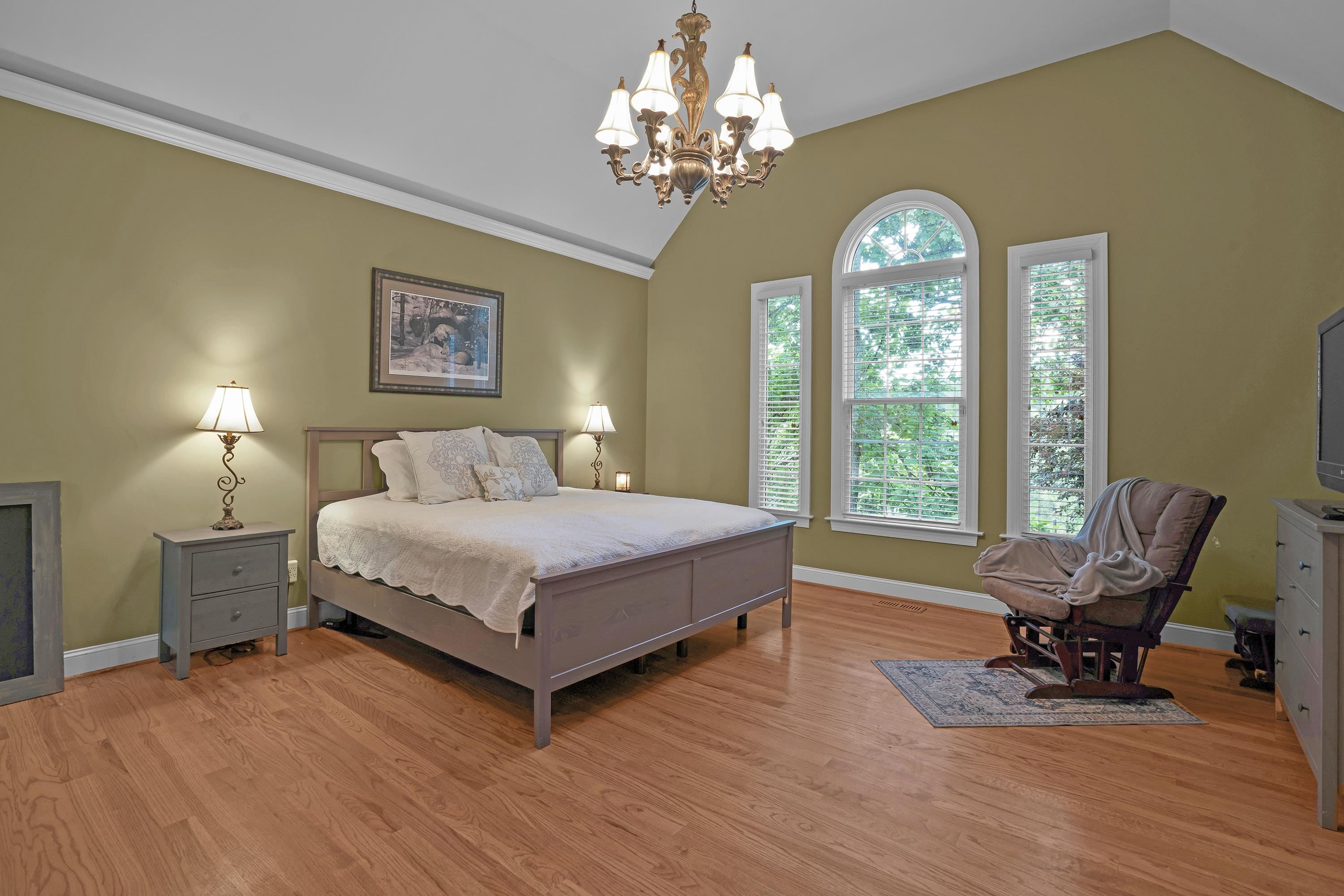 Landrum, South Carolina, 29356, United States, 5 Bedrooms Bedrooms, ,4 BathroomsBathrooms,Residential,For Sale,1868814
