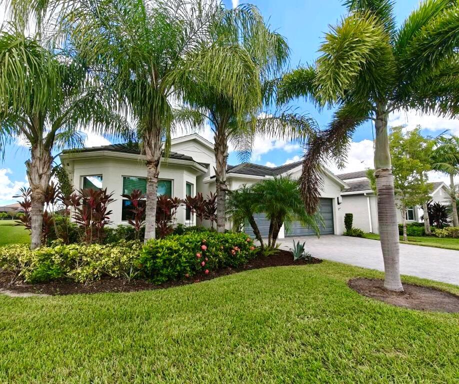 Port St Lucie, Florida, 34987, United States, 3 Bedrooms Bedrooms, ,4 BathroomsBathrooms,Residential,For Sale,1980849