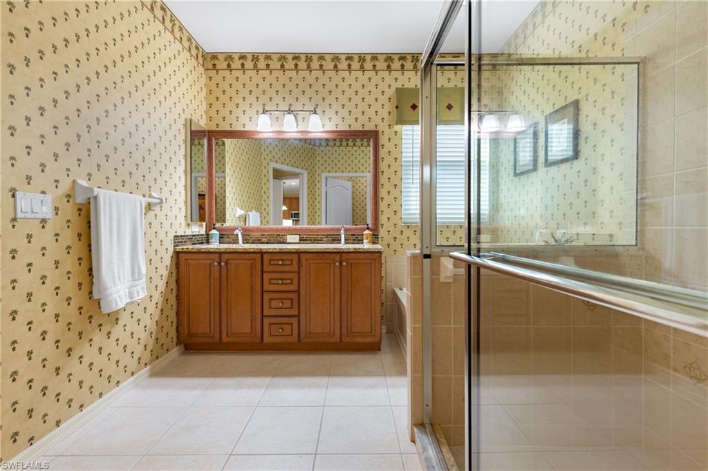 Fort Myers, Florida, 33919, United States, 3 Bedrooms Bedrooms, ,2 BathroomsBathrooms,Residential,For Sale,1970315