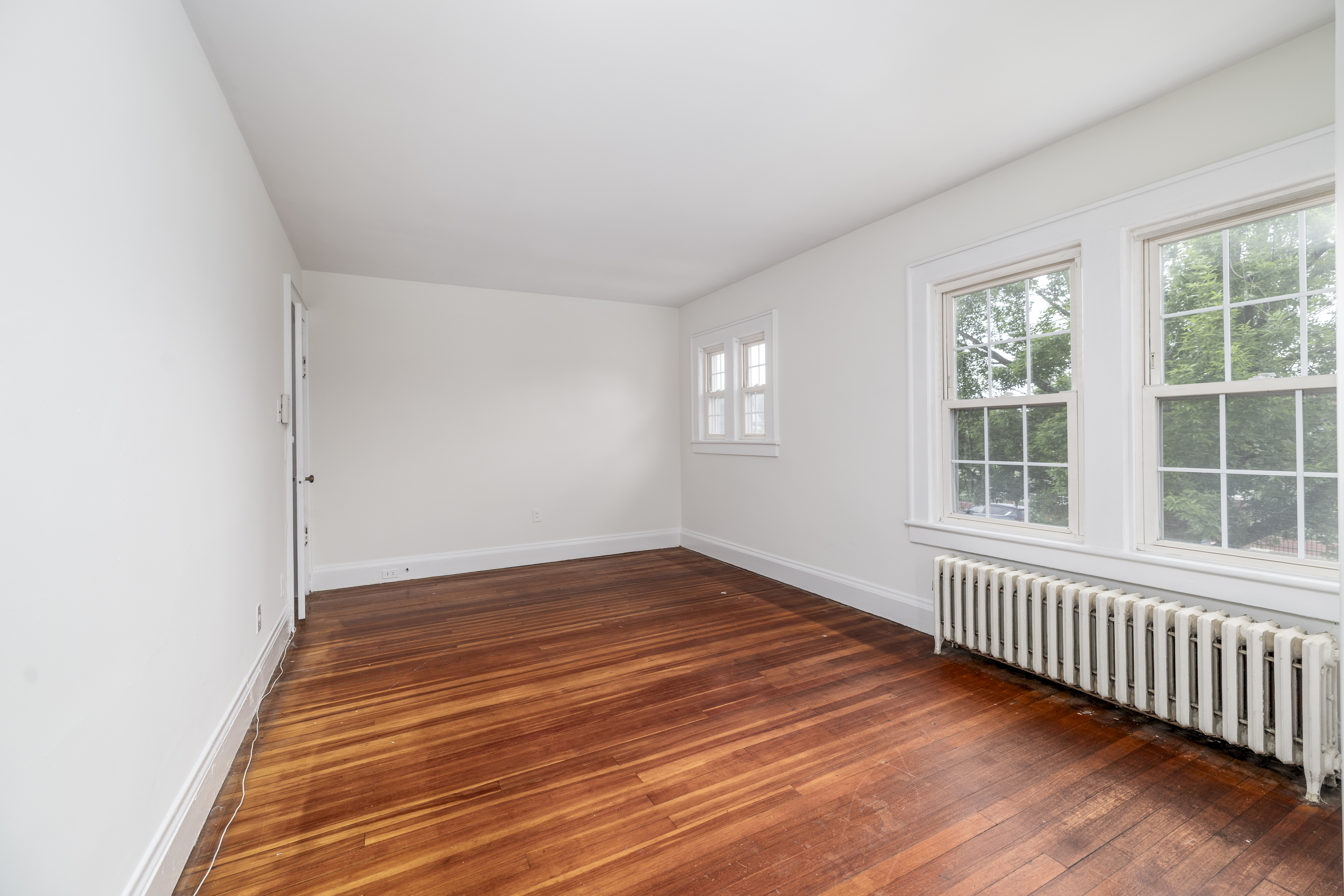 215 Lakeview Avenue, Rockville Centre, NY, 11570 - 物件實景