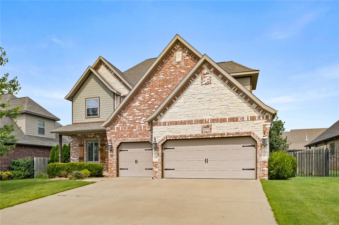 Rogers, Arkansas, 72758, United States, 5 Bedrooms Bedrooms, ,4 BathroomsBathrooms,Residential,For Sale,1882904