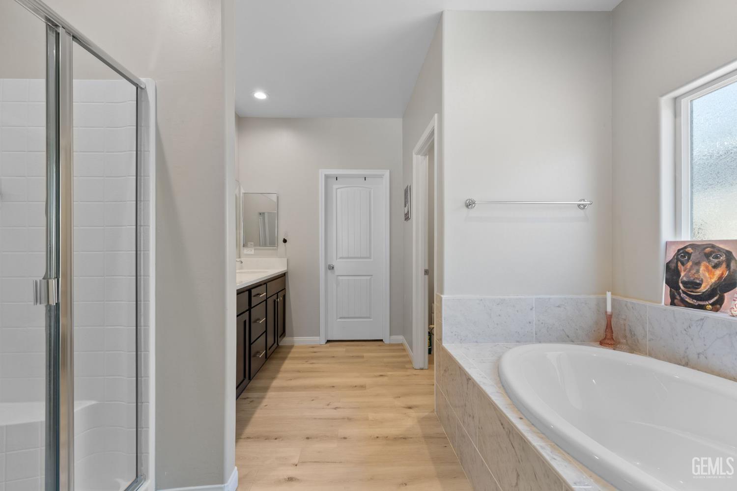 Bakersfield, California, 93314, United States, 5 Bedrooms Bedrooms, ,3 BathroomsBathrooms,Residential,For Sale,1821031