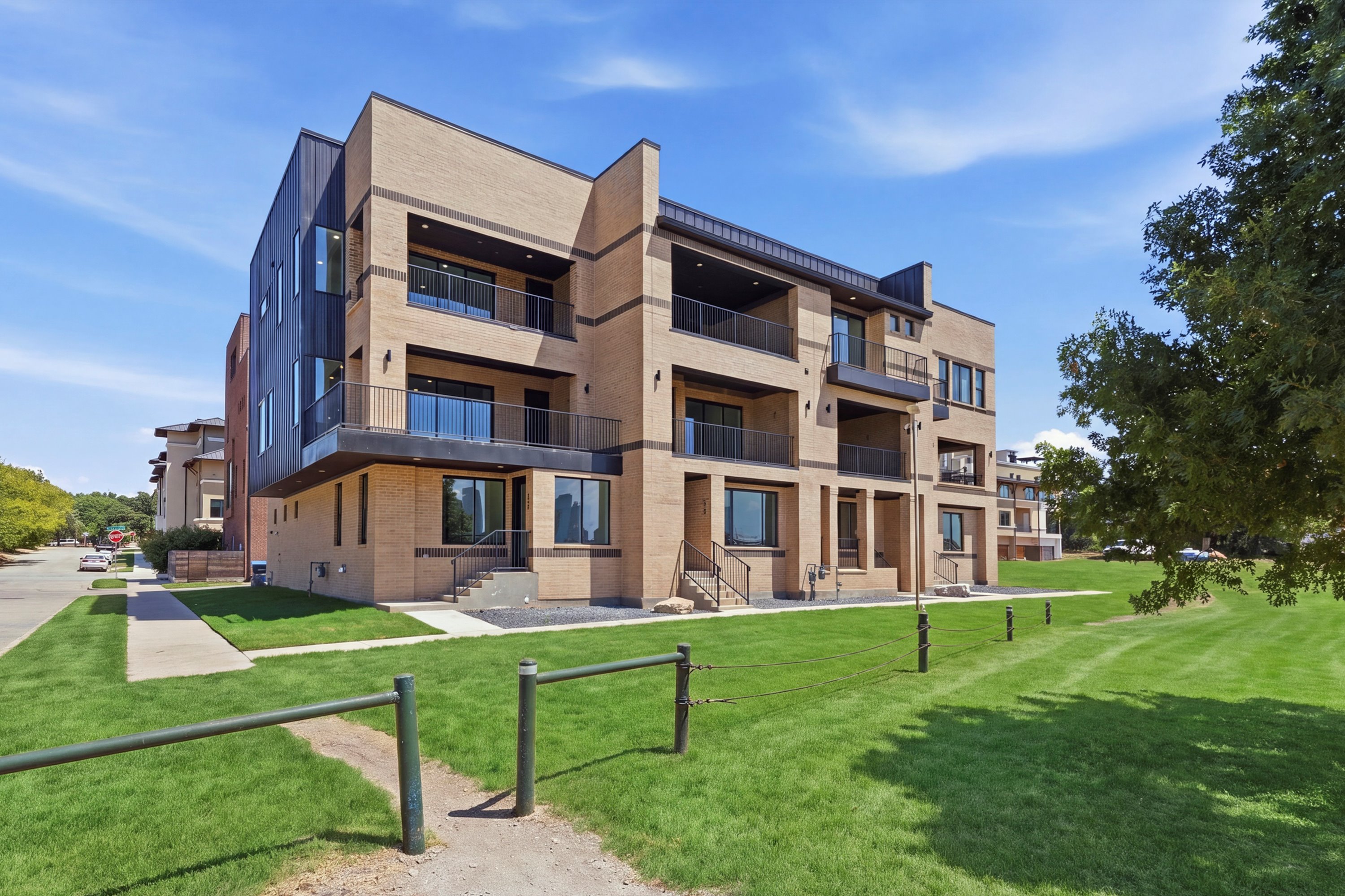  400 Vista Buena Trail, Fort Worth, TX, 76111 - 物件實景