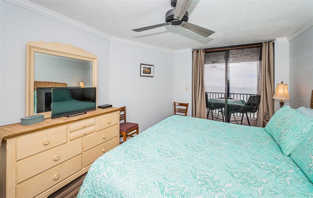 Clearwater Beach, Florida, 33767, United States, 1 Bedroom Bedrooms, ,2 BathroomsBathrooms,Residential,For Sale,1939900