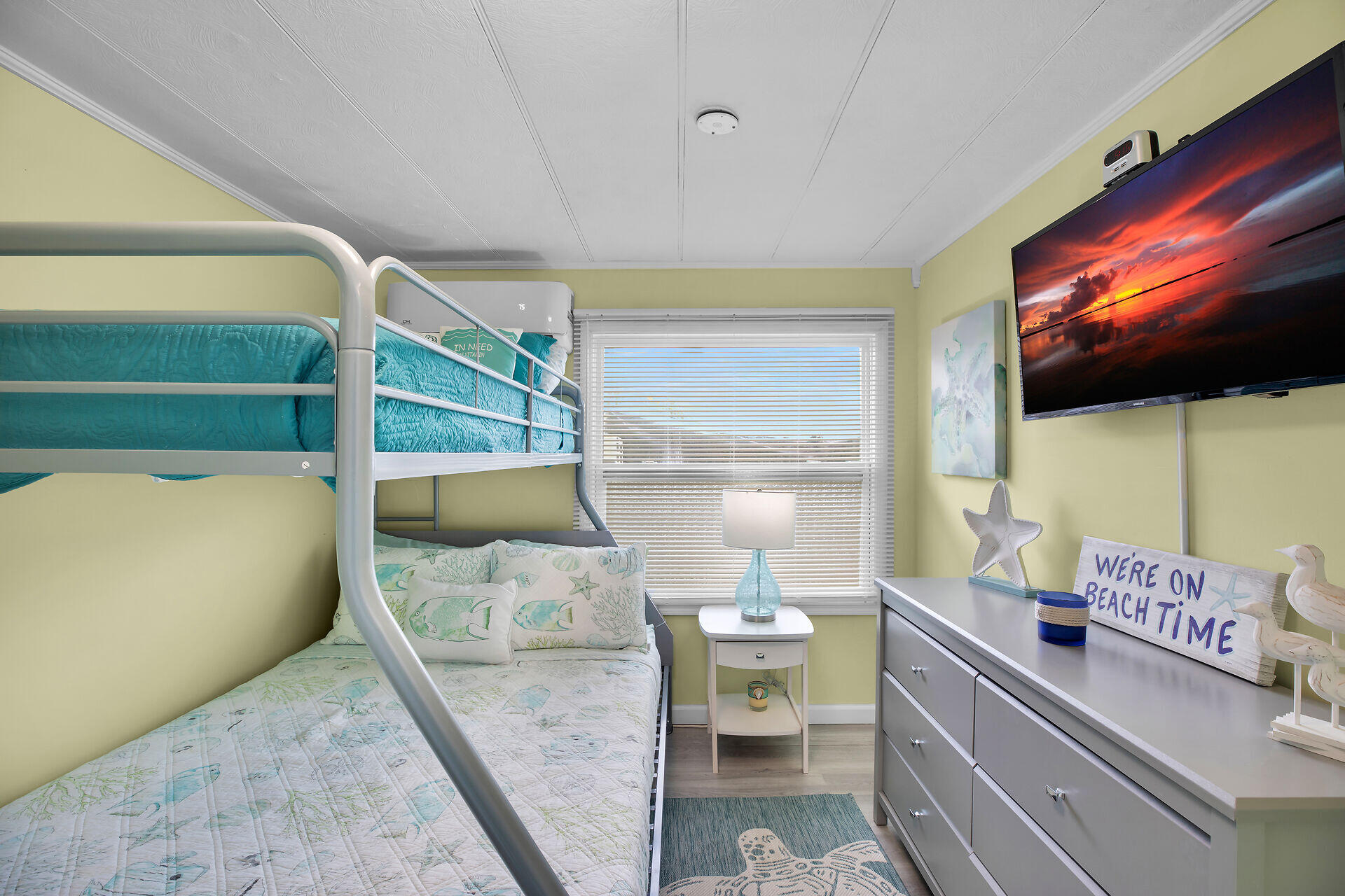MARATHON, Florida, 33050, United States, 2 Bedrooms Bedrooms, ,2 BathroomsBathrooms,Residential,For Sale,1903685