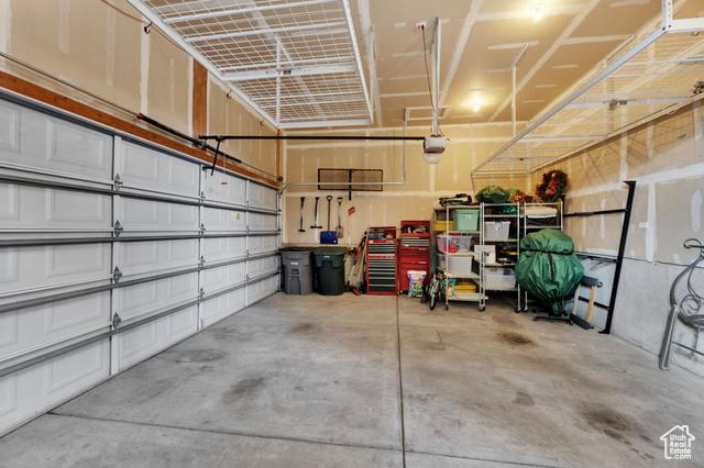 South Jordan, Utah, 84009, United States, 4 Bedrooms Bedrooms, ,4 BathroomsBathrooms,Residential,For Sale,1979446