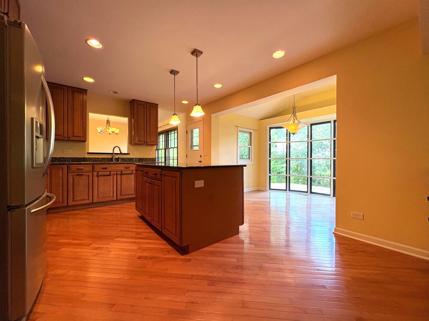 Naperville, Illinois, 60563, United States, 4 Bedrooms Bedrooms, ,3 BathroomsBathrooms,Residential,For Sale,1961191