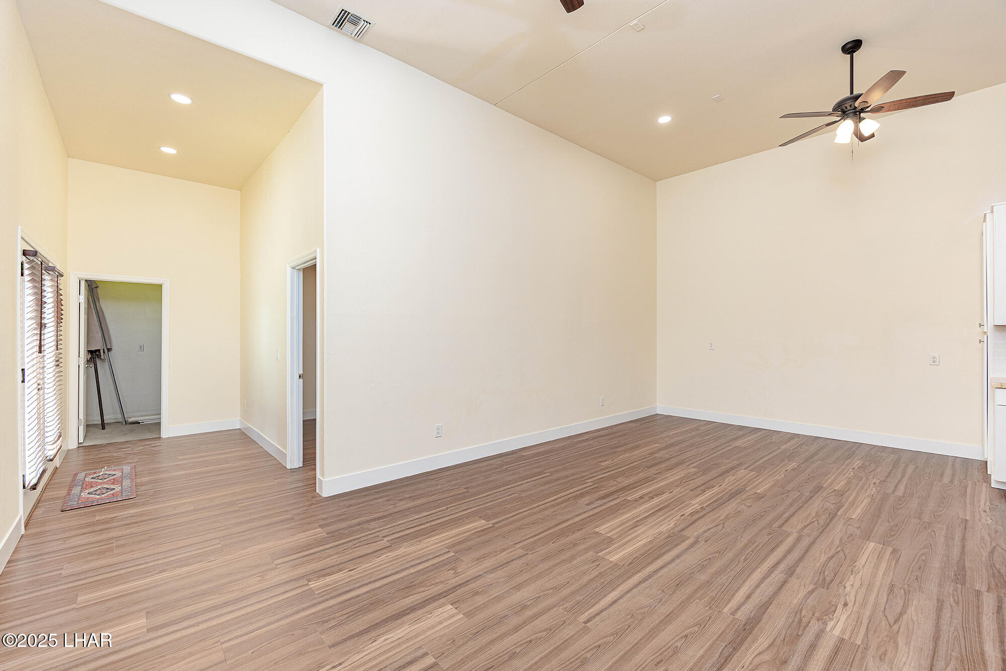 Lake Havasu City, Arizona, 86406, United States, 5 Bedrooms Bedrooms, ,3 BathroomsBathrooms,Residential,For Sale,1996890