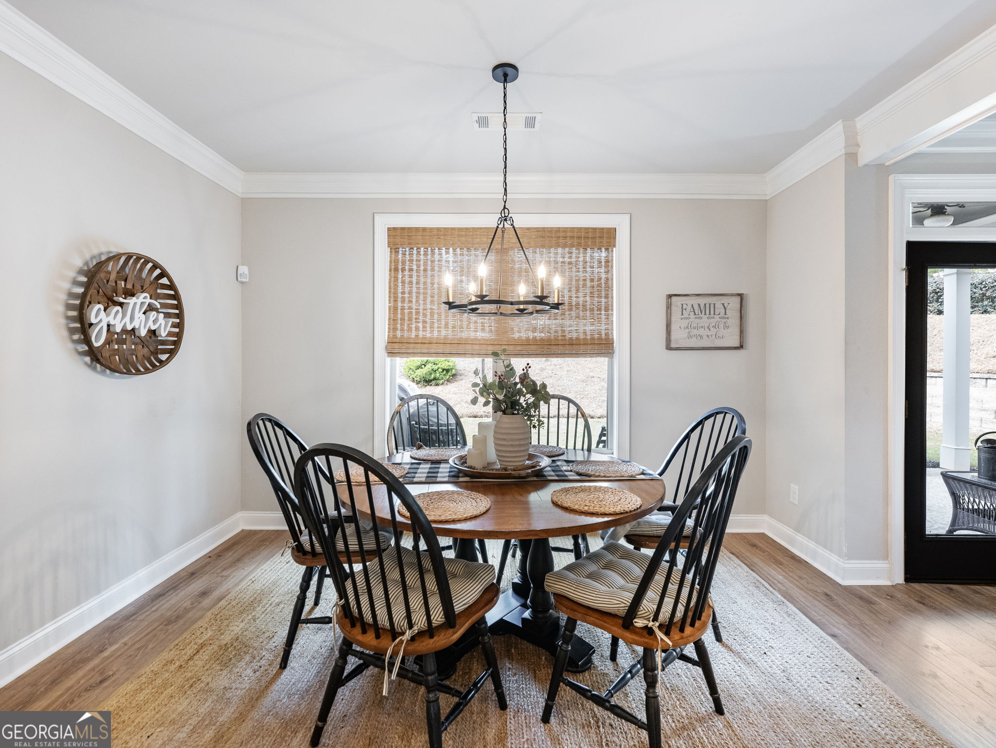 Hoschton, Georgia, 30548, United States, 5 Bedrooms Bedrooms, ,3 BathroomsBathrooms,Residential,For Sale,1986295