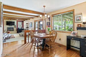 Yakima, Washington, 98903, United States, 3 Bedrooms Bedrooms, ,3 BathroomsBathrooms,Residential,For Sale,1846825