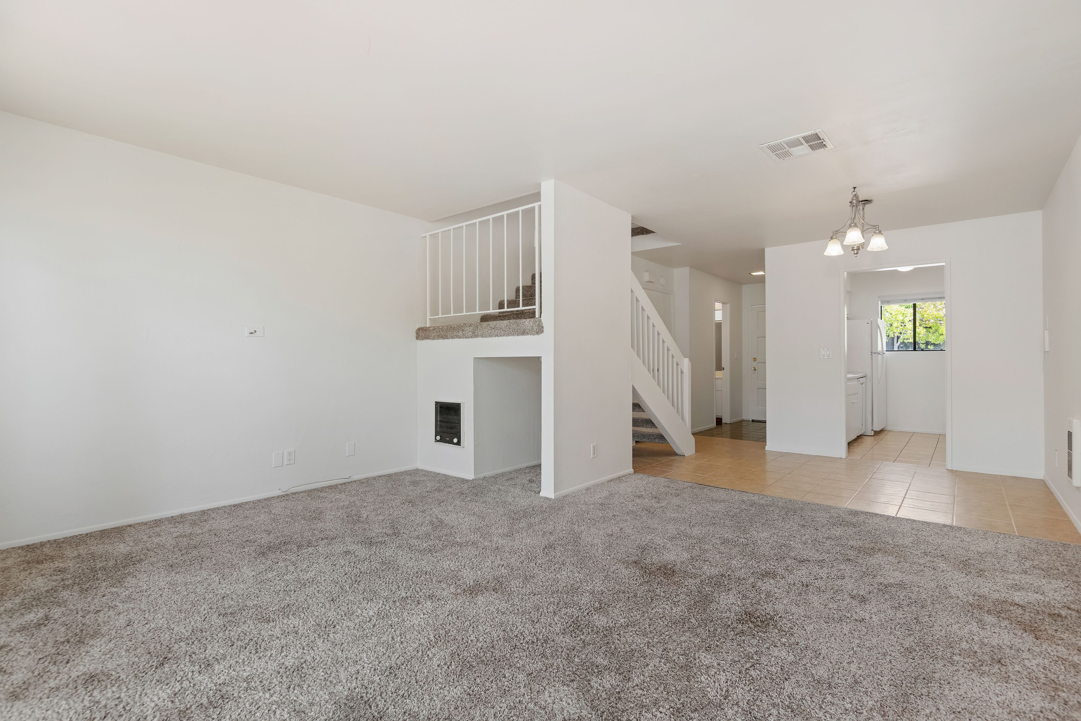  Desirable Highlands Condo - 物件實景