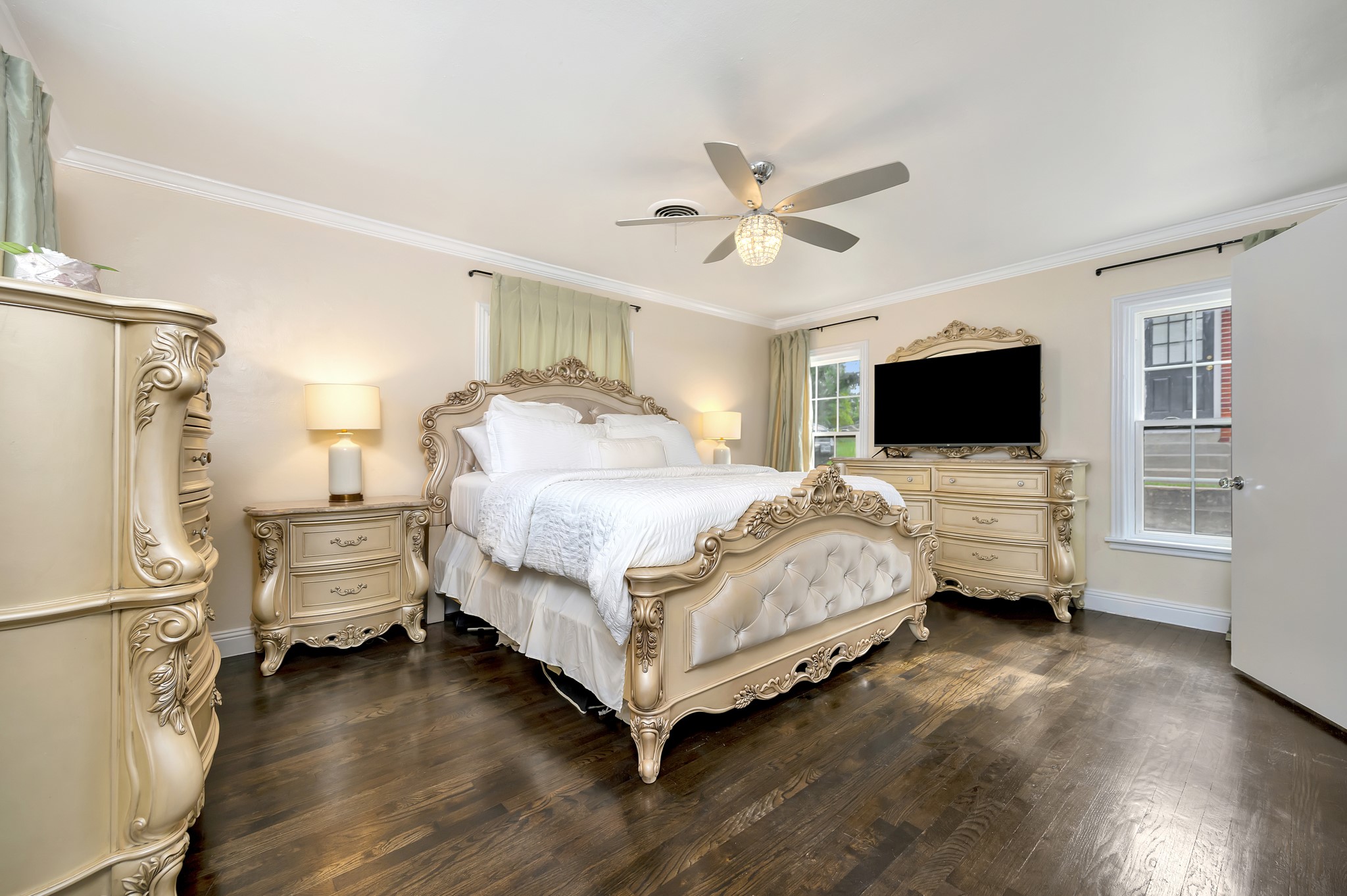 Fort Worth, Texas, 76109, United States, 4 Bedrooms Bedrooms, ,2 BathroomsBathrooms,Residential,For Sale,1938539
