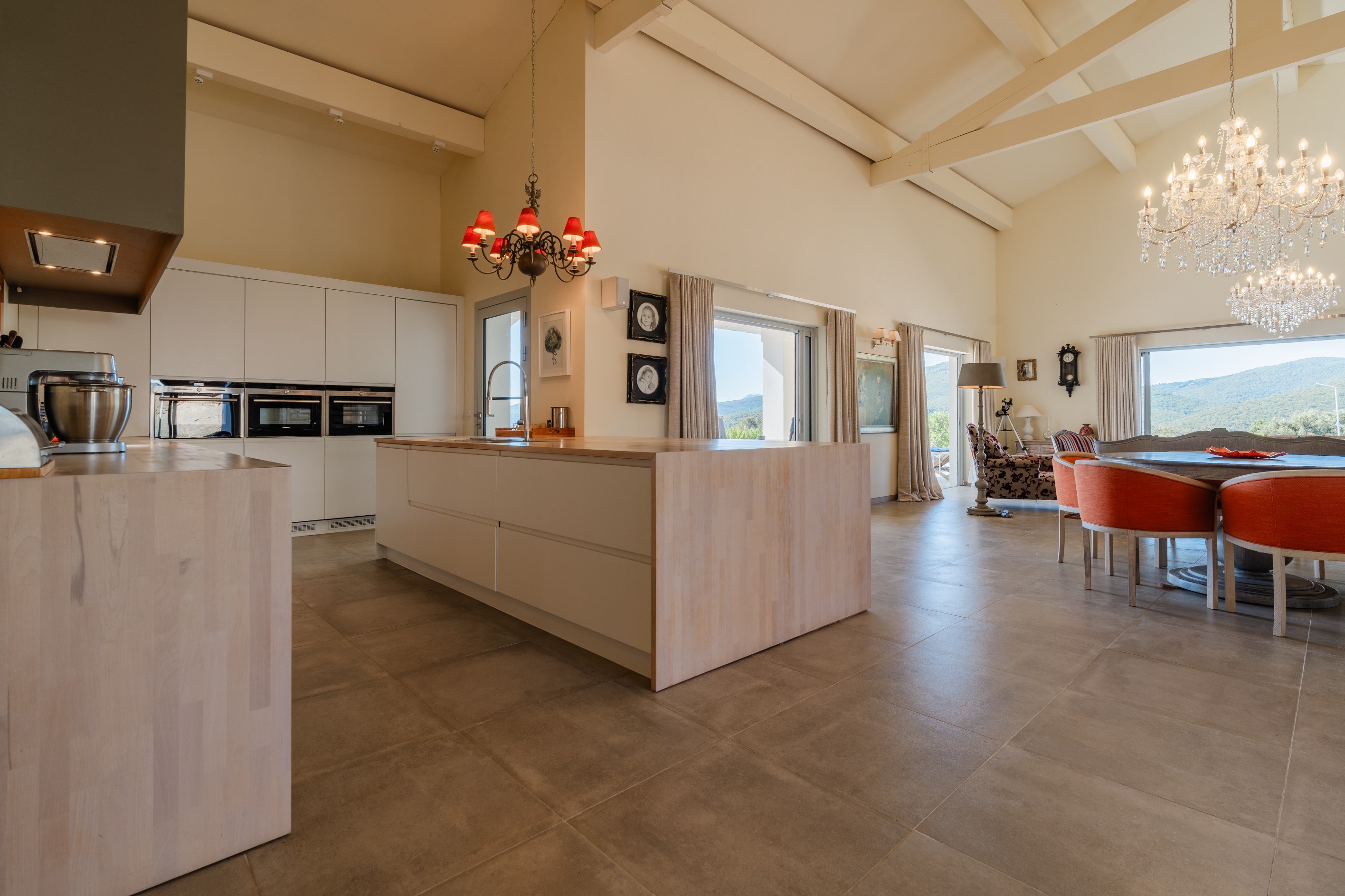  Spellbinding Views & Timeless Stonework – 260 sqm on 5 Hectares - 物件實景
