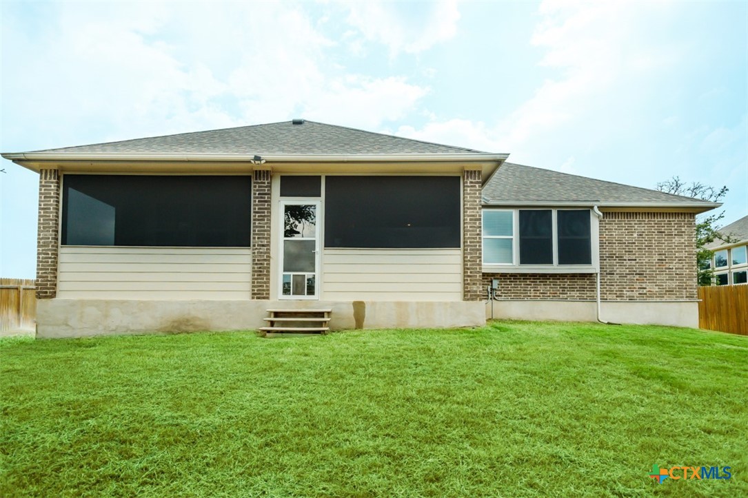 Killeen, Texas, 76542, United States, 5 Bedrooms Bedrooms, ,4 BathroomsBathrooms,Residential,For Sale,1988251