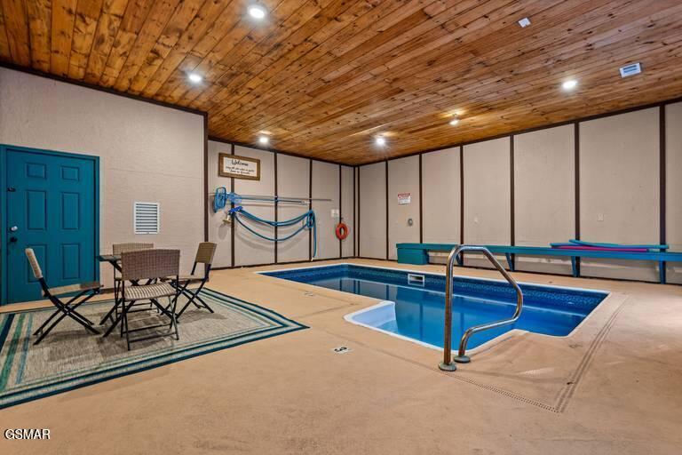 Sevierville, Tennessee, 37876, United States, 2 Bedrooms Bedrooms, ,4 BathroomsBathrooms,Residential,For Sale,2019046