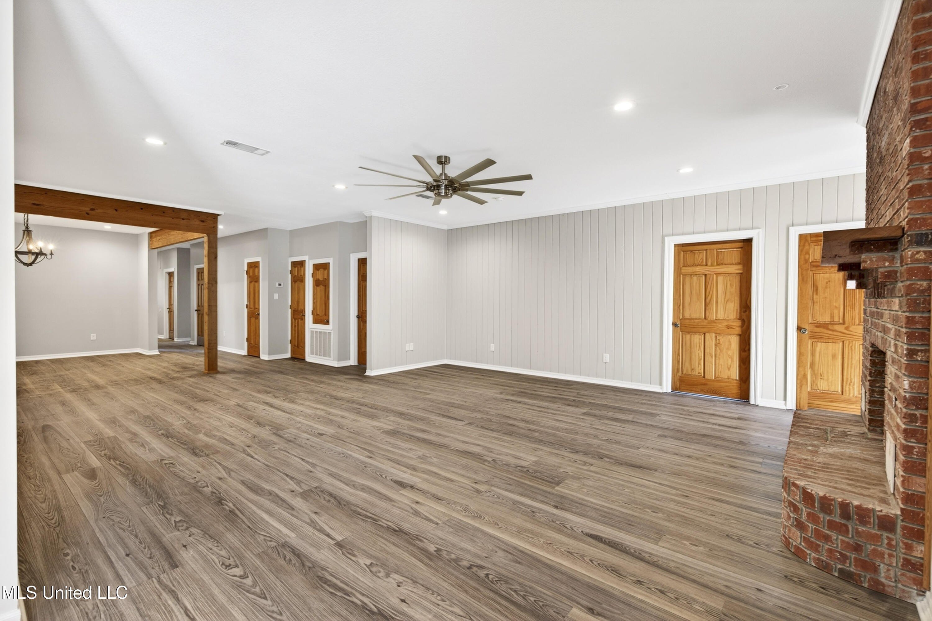 Gulfport, Mississippi, 39503, United States, 5 Bedrooms Bedrooms, ,5 BathroomsBathrooms,Residential,For Sale,2009063