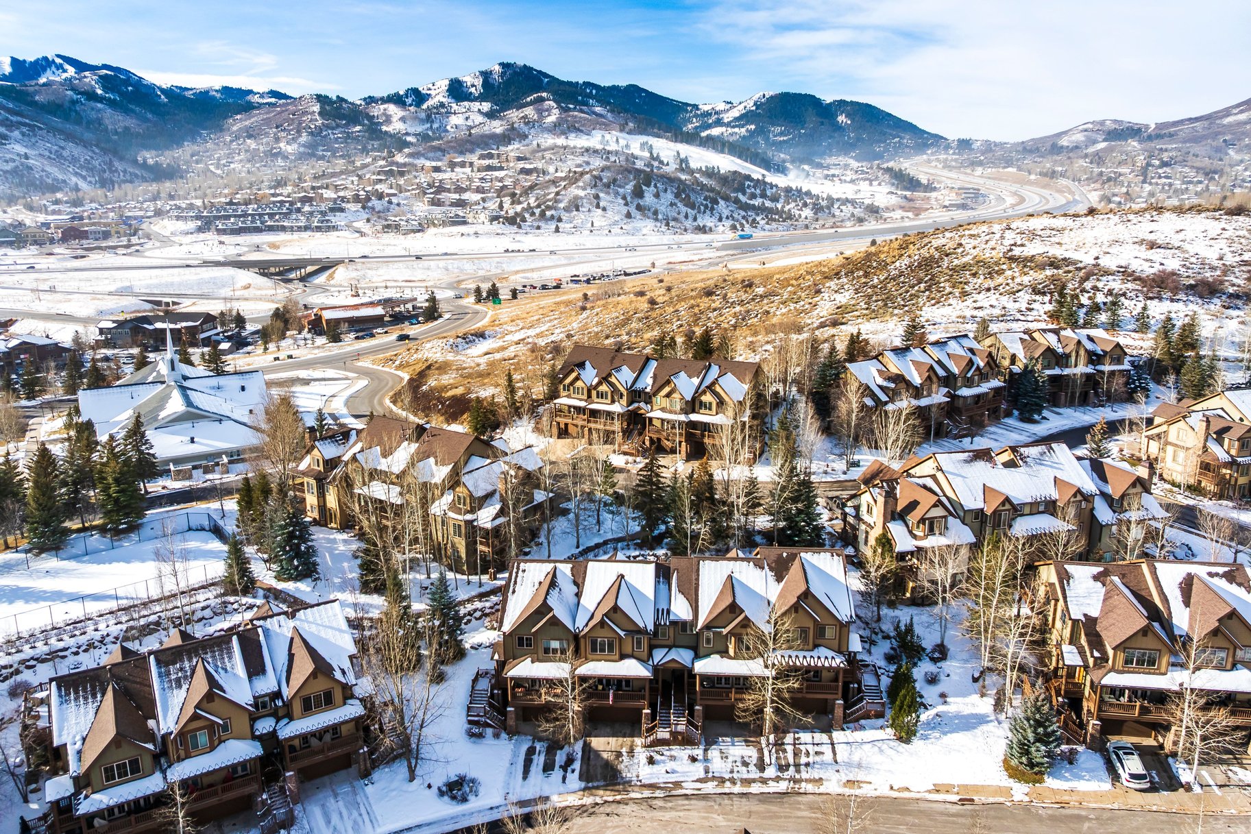  Modern Design Meets Alpine Charm in Jeremy Ranch - 物件實景