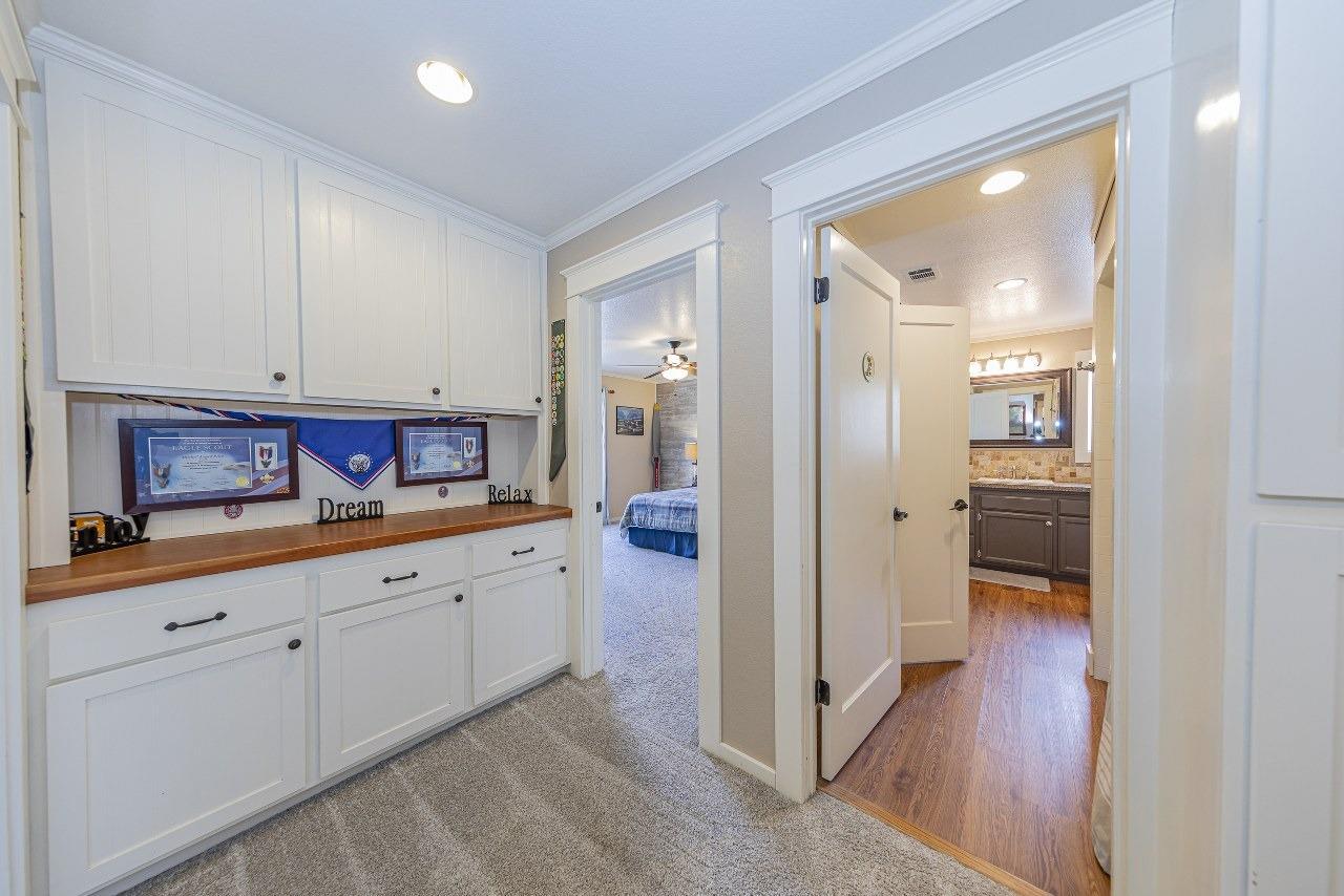 Oakhurst, California, 93644, United States, 3 Bedrooms Bedrooms, ,3 BathroomsBathrooms,Residential,For Sale,1977364