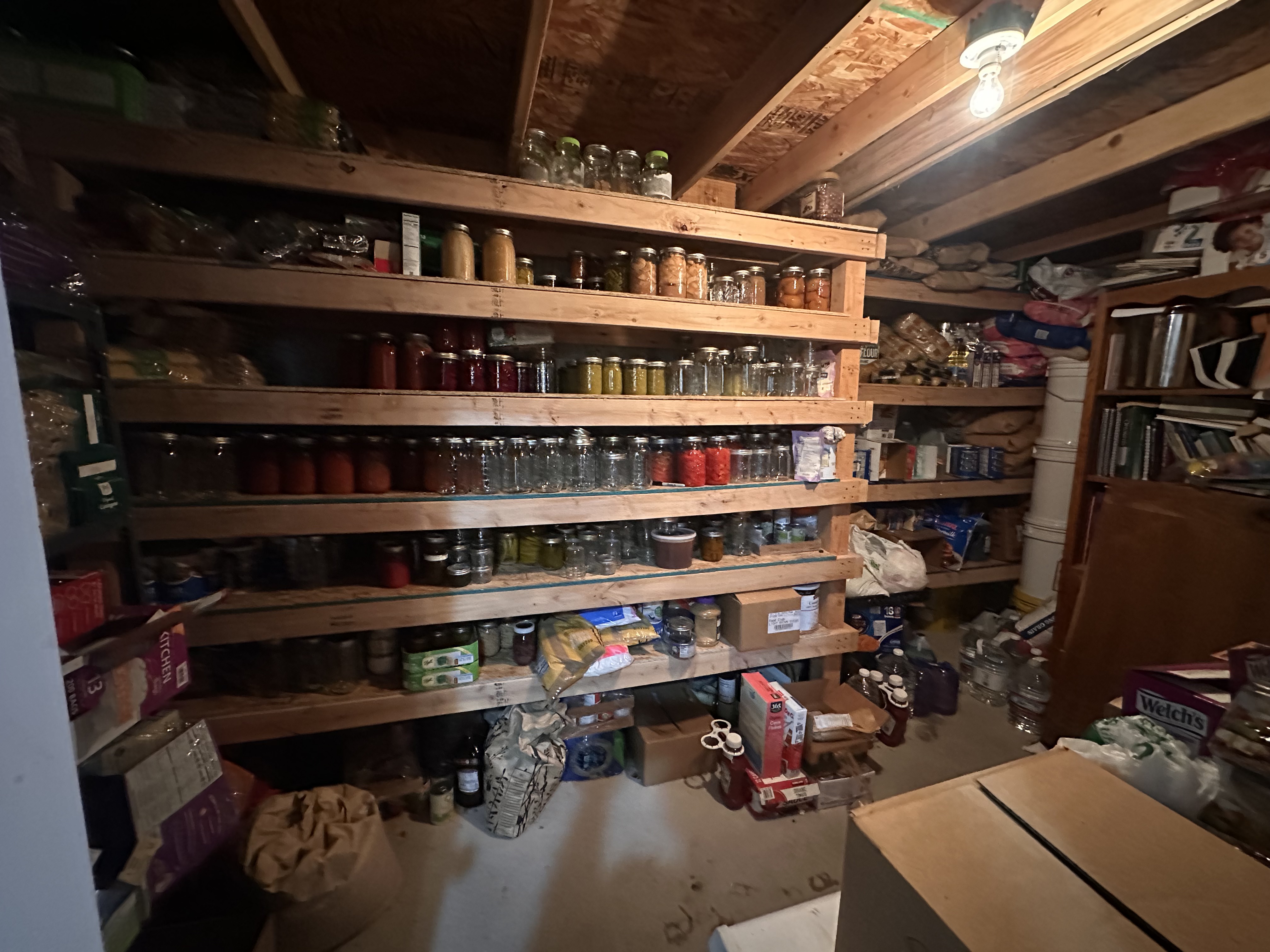 Roosevelt, Utah, 84066, United States, 6 Bedrooms Bedrooms, ,3 BathroomsBathrooms,Residential,For Sale,1976583