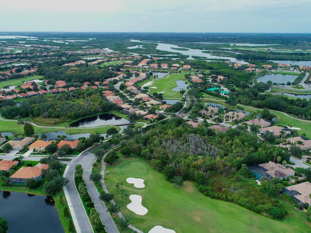 Bradenton, Florida, 34212, United States, 4 Bedrooms Bedrooms, ,3 BathroomsBathrooms,Residential,For Sale,1848553