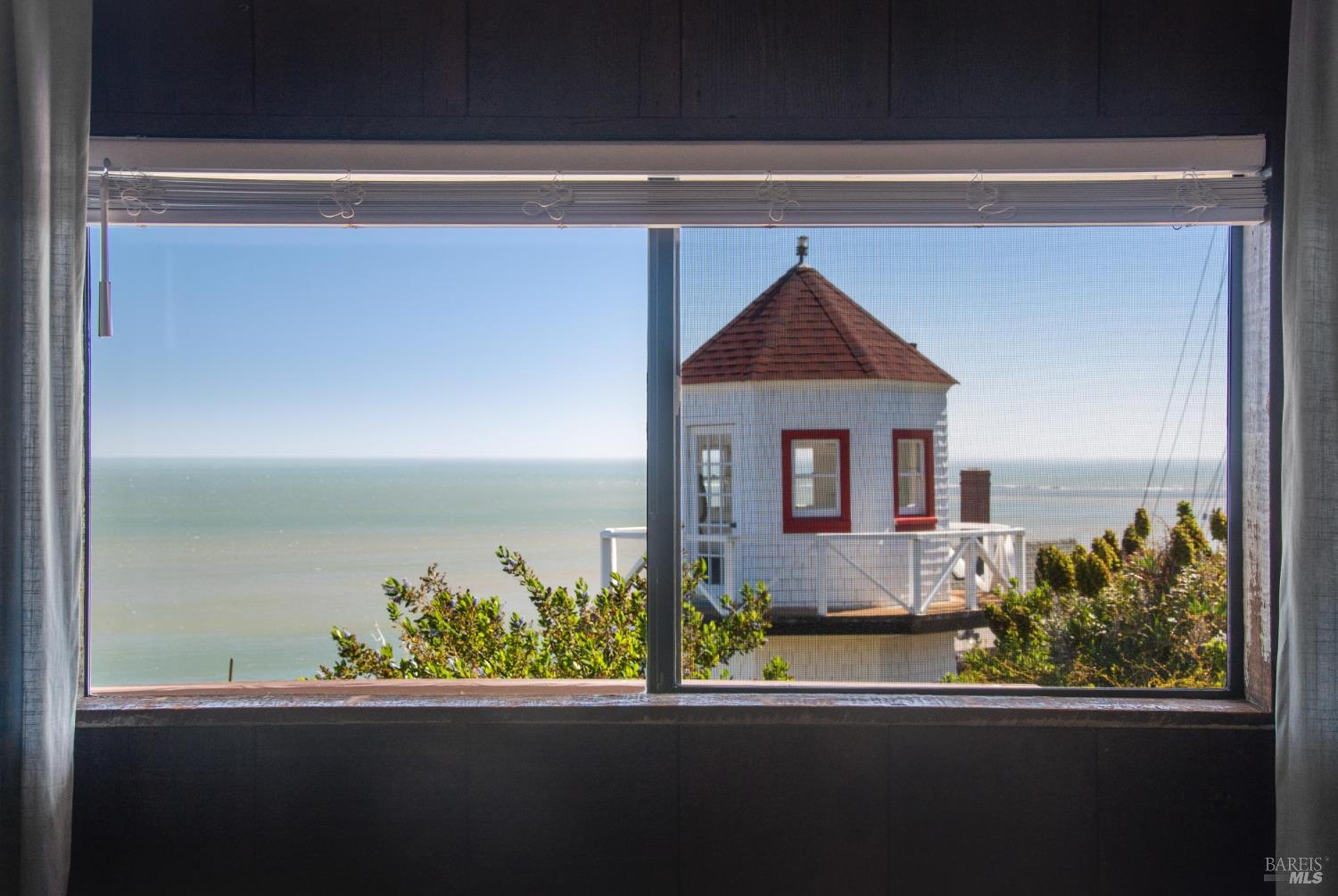 Bolinas, California, 94924, United States, 3 Bedrooms Bedrooms, ,2 BathroomsBathrooms,Residential,For Sale,2003104