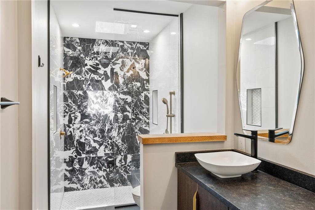 Atlanta, Georgia, 30345, United States, 3 Bedrooms Bedrooms, ,2 BathroomsBathrooms,Residential,For Sale,1942165