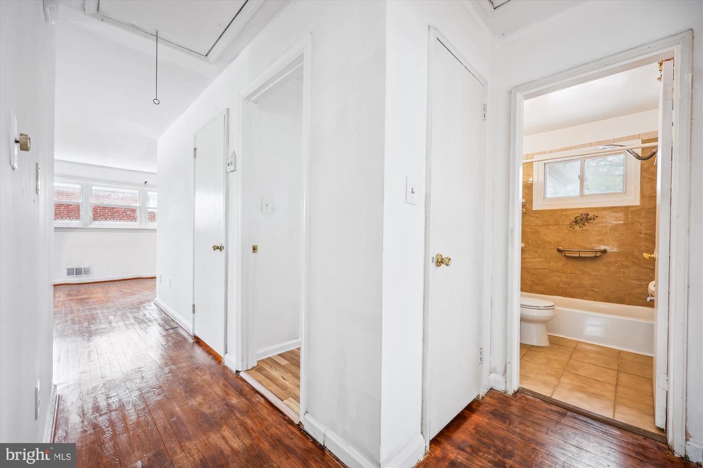Silver Spring, Maryland, 20903, United States, 4 Bedrooms Bedrooms, ,2 BathroomsBathrooms,Residential,For Sale,1906591