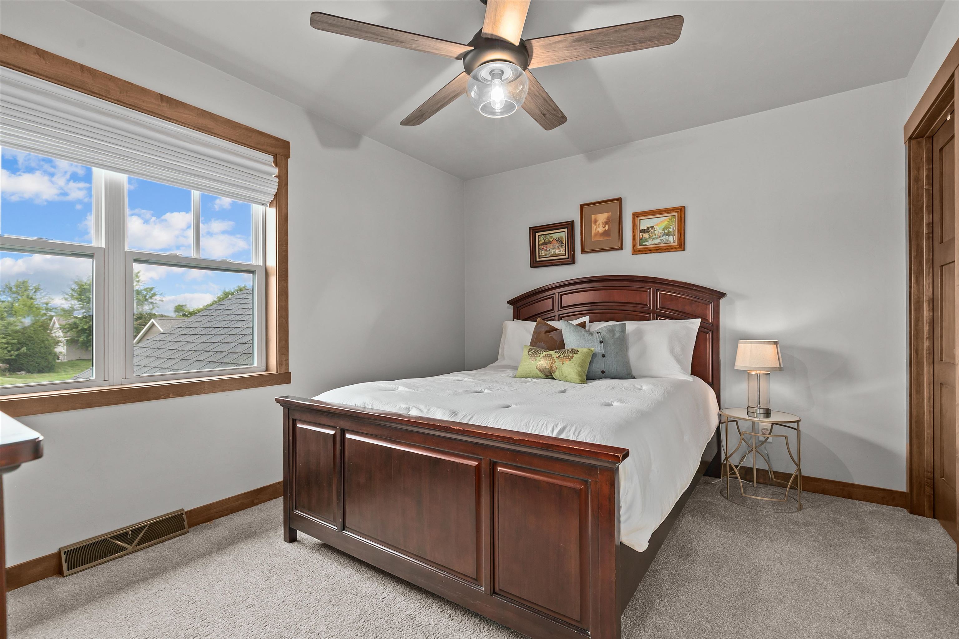 Appleton, Wisconsin, 54915, United States, 4 Bedrooms Bedrooms, ,4 BathroomsBathrooms,Residential,For Sale,1942939