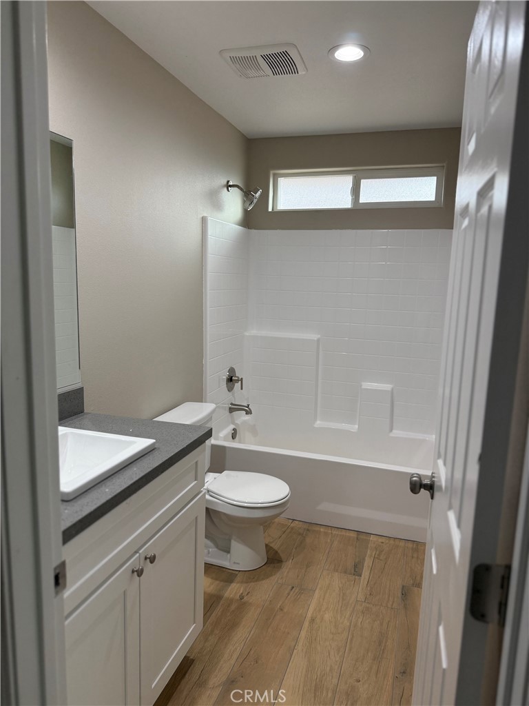 Hesperia, California, 92345, United States, 4 Bedrooms Bedrooms, ,3 BathroomsBathrooms,Residential,For Sale,1995755