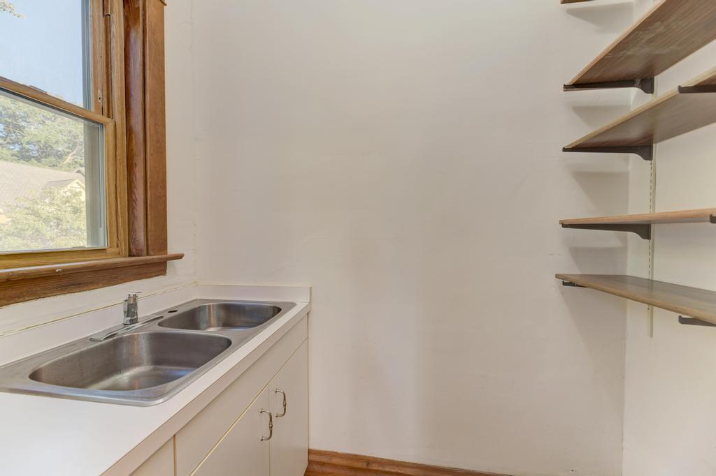 Willow Springs, Illinois, 60480, United States, 6 Bedrooms Bedrooms, ,3 BathroomsBathrooms,Residential,For Sale,1961298