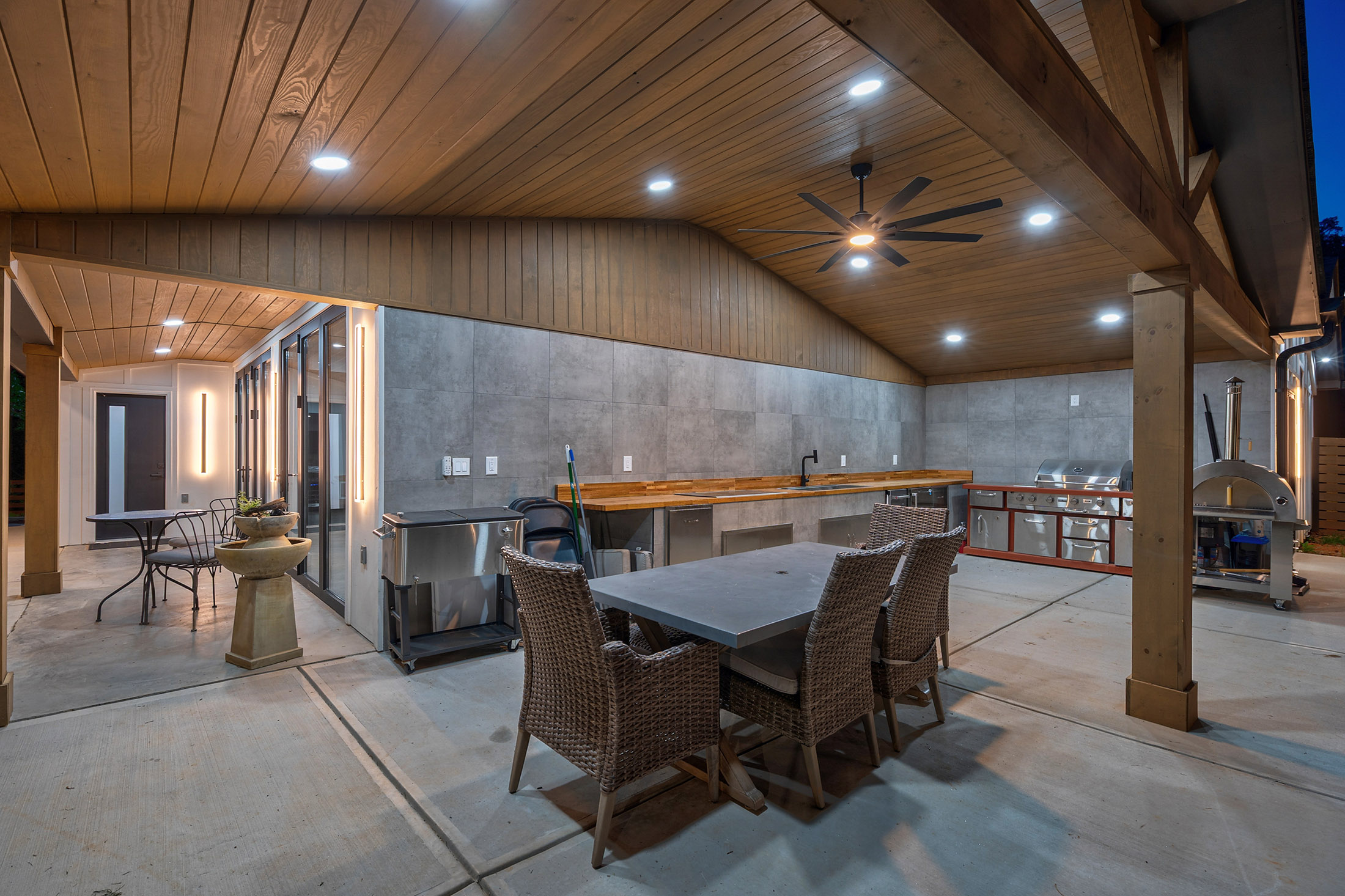  Fully Renovated Estate Blends Luxury, Flexibility & Resort-Style Living - 物件實景