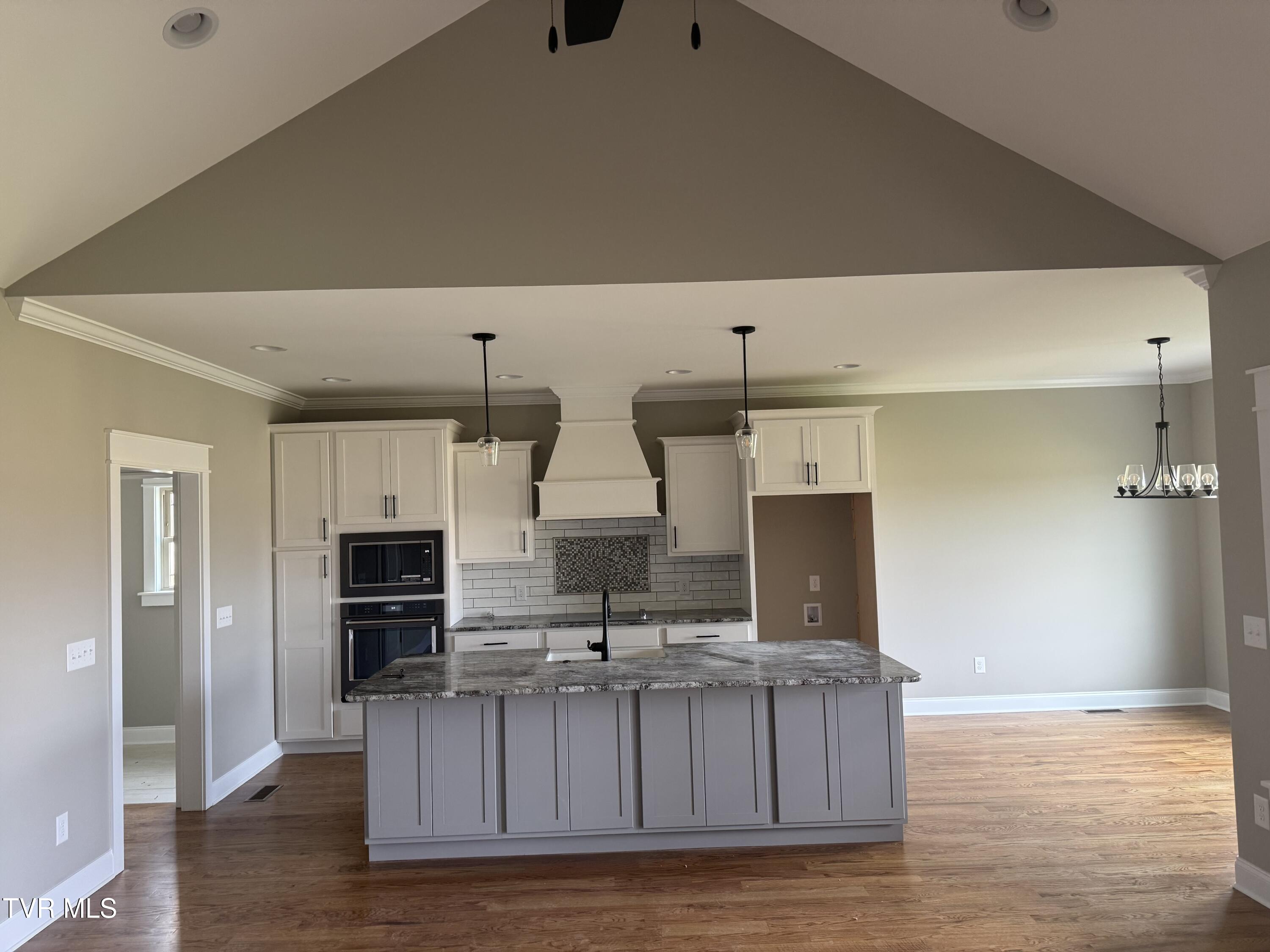 Jonesborough, Tennessee, 37659, United States, 4 Bedrooms Bedrooms, ,3 BathroomsBathrooms,Residential,For Sale,2008783