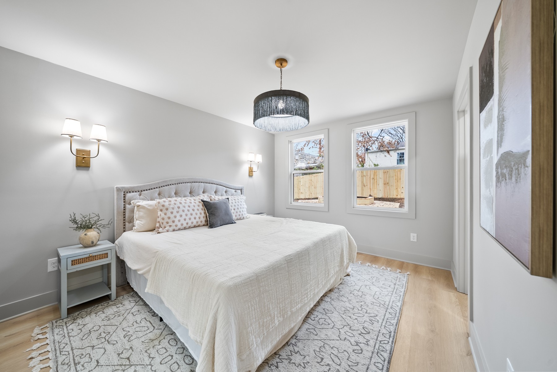 Nashville, Tennessee, 37209, United States, 4 Bedrooms Bedrooms, ,3 BathroomsBathrooms,Residential,For Sale,1999048