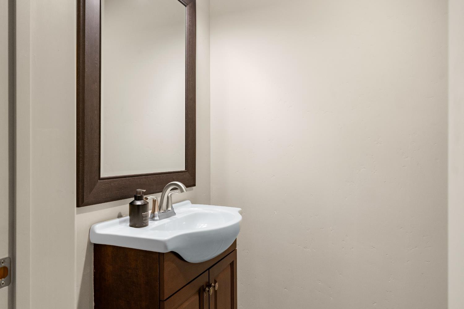 Loomis, California, 95650, United States, 5 Bedrooms Bedrooms, ,6 BathroomsBathrooms,Residential,For Sale,2003238