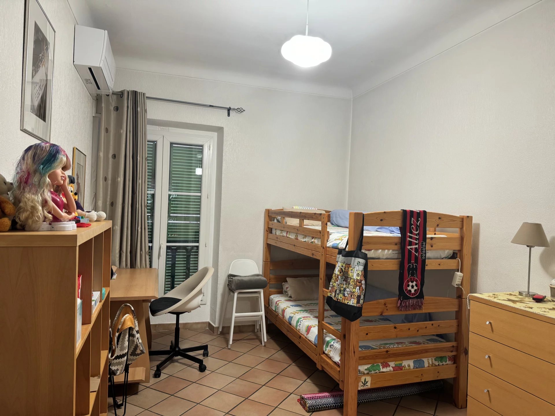 Nice, Provence-Alpes-Côte d’Azur, 06000, FR, 5 Bedrooms Bedrooms, ,3 BathroomsBathrooms,Residential,For Sale,1609184