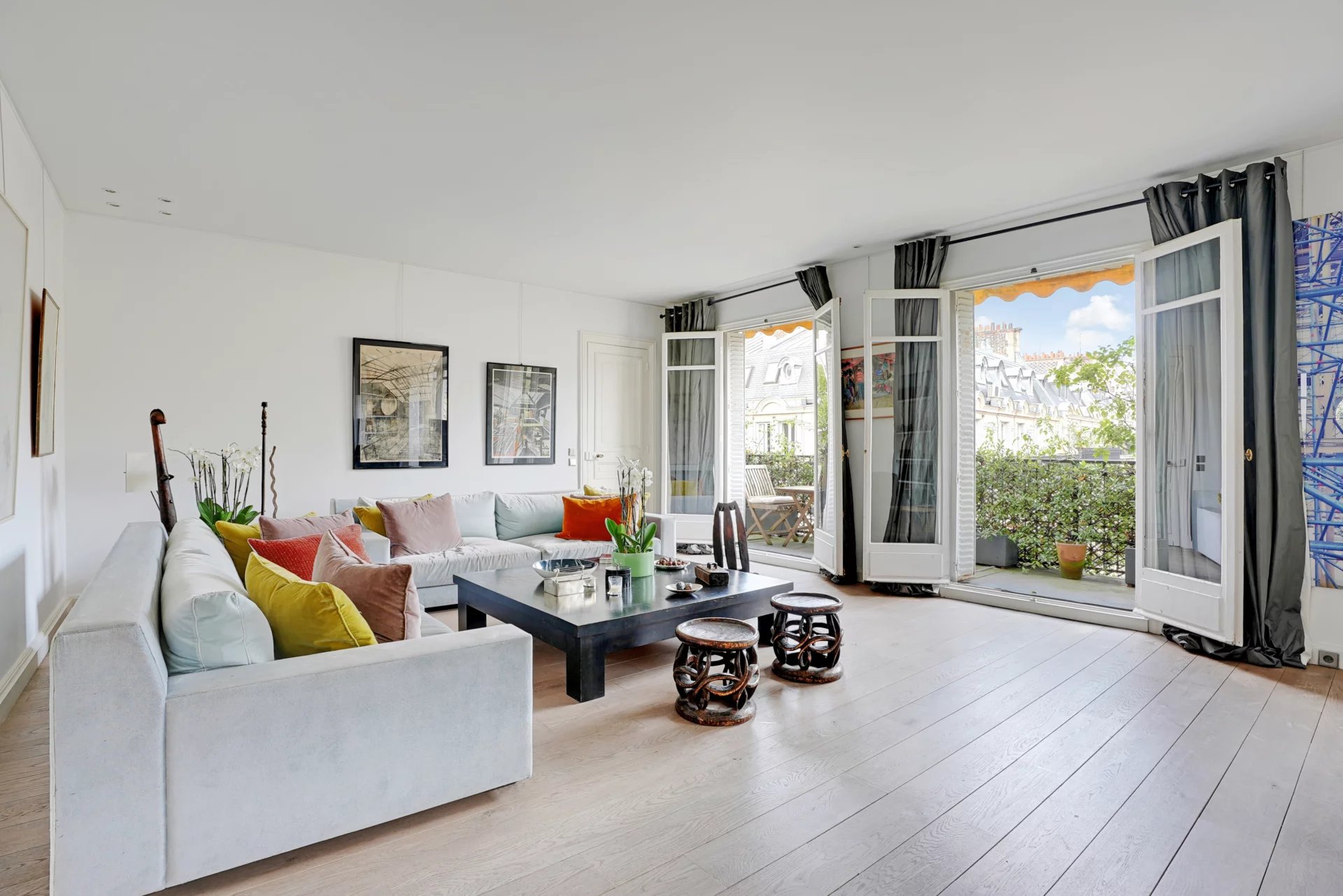 Paris 8th, Île-de-France, 75008, FR, 4 Bedrooms Bedrooms, ,2 BathroomsBathrooms,Residential,For Sale,1669090