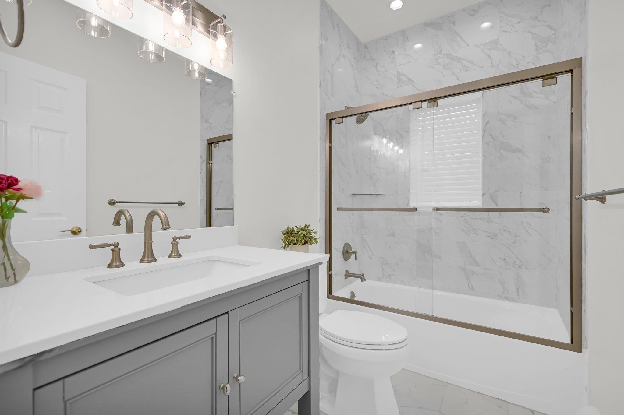 New City, New York, 10956, United States, 6 Bedrooms Bedrooms, ,4 BathroomsBathrooms,Residential,For Sale,1830143