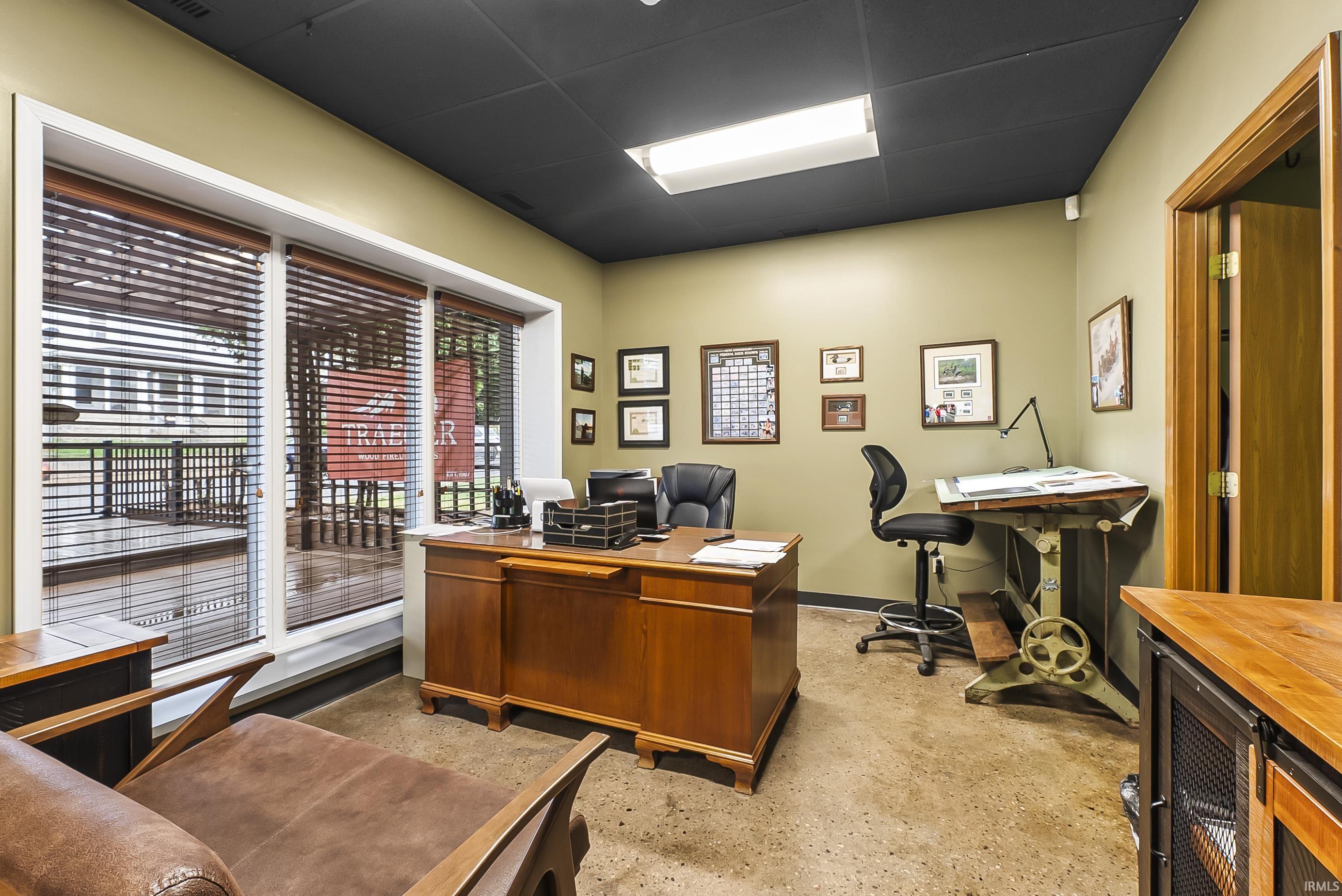 Fort Wayne, Indiana, 46805-3241, United States, 6 Bedrooms Bedrooms, ,4 BathroomsBathrooms,Residential,For Sale,1976576