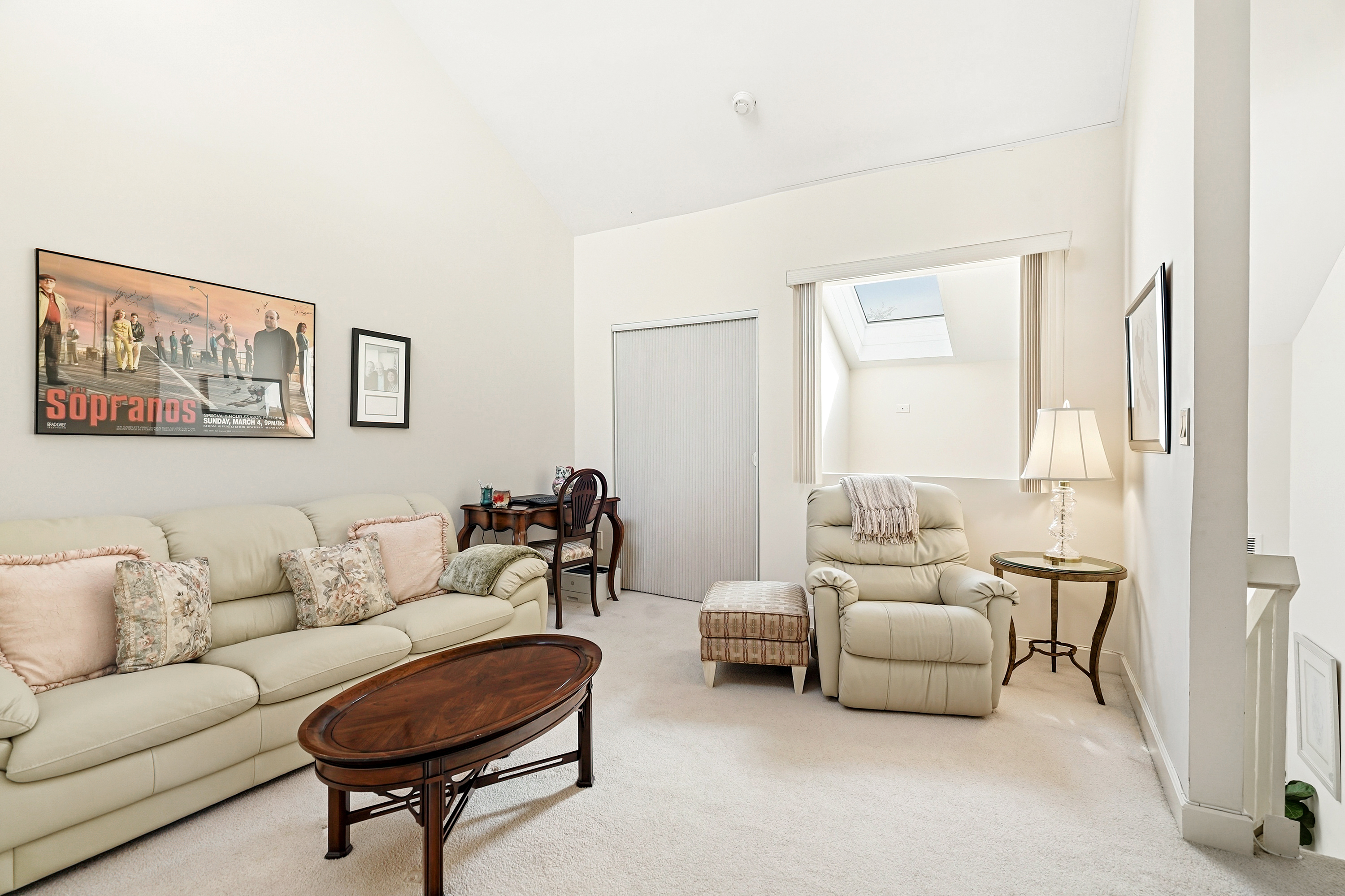  Exclusive Townhouse with Serene Lake Views. - 物件實景
